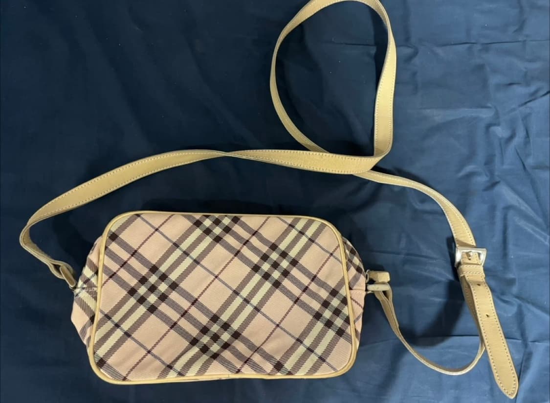 버버리 핑크 체크 크로스백 상품이미지2