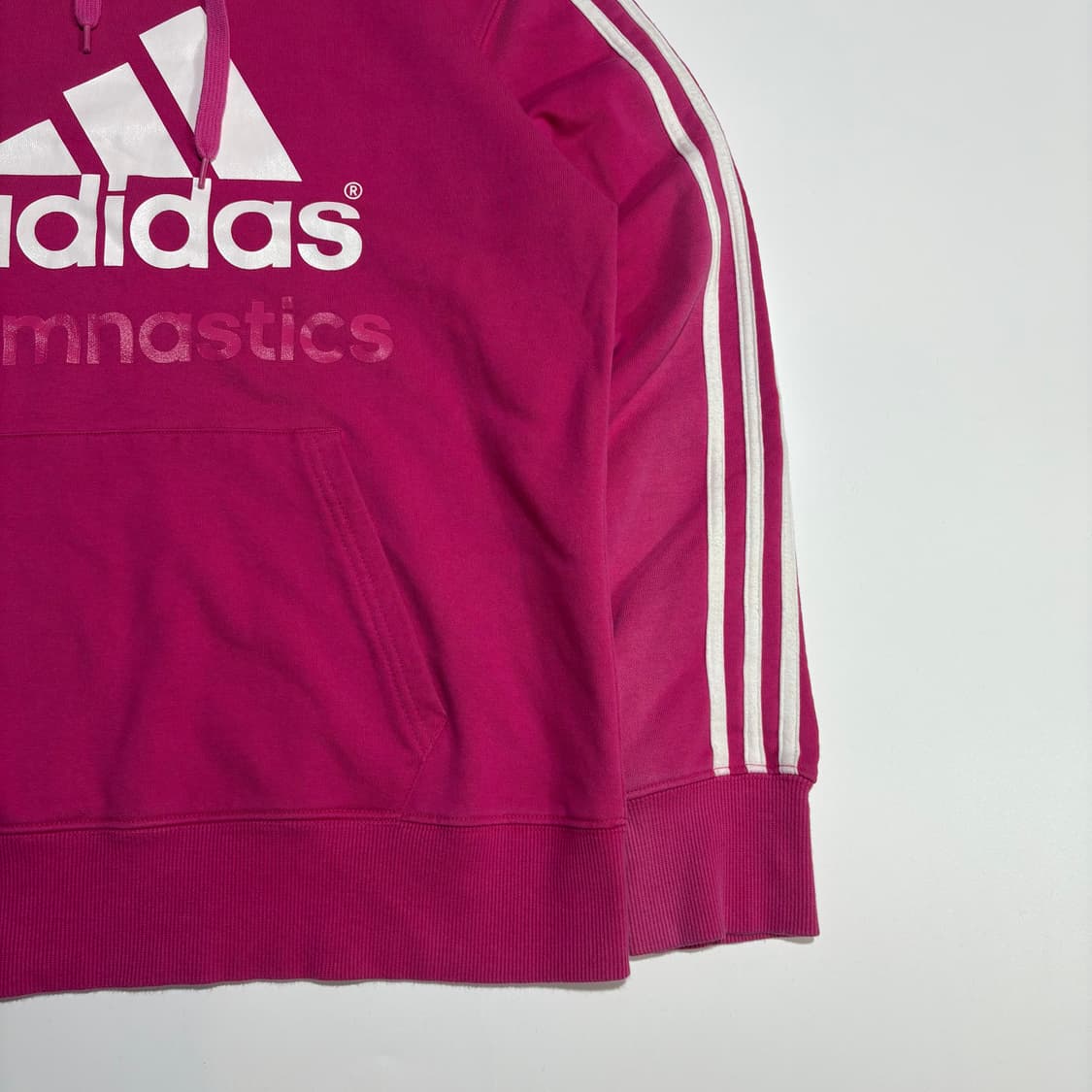 아디다스 짐나스틱스 핑크 삼선 로고 후드티 상품이미지3