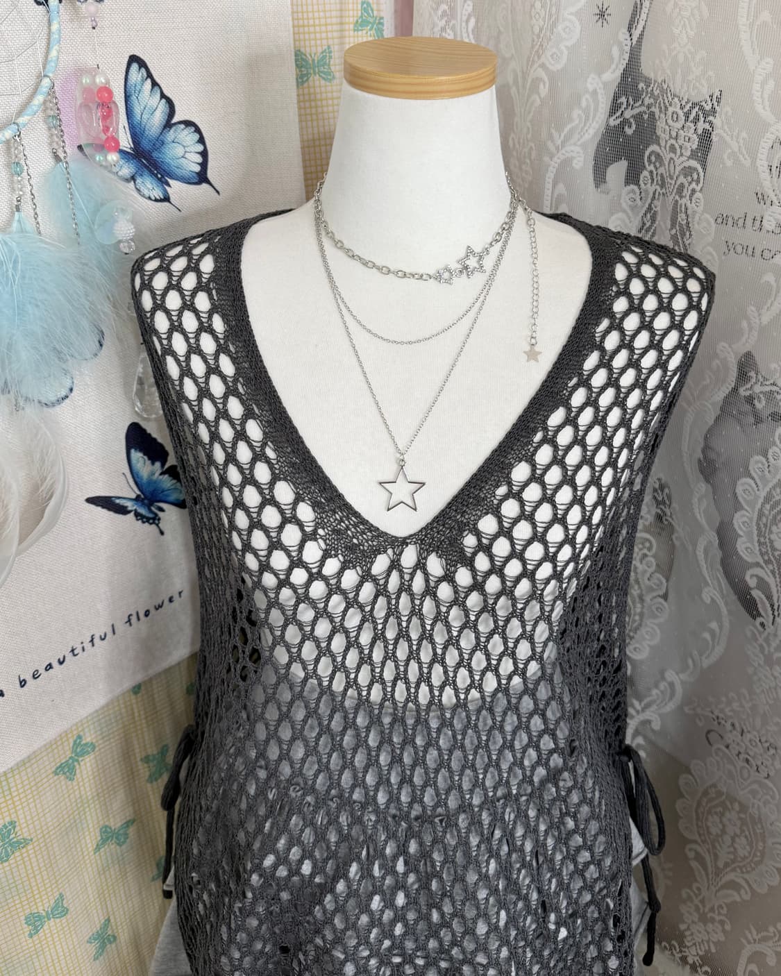 차콜 그레이 네트 브이넥 니트 베스트 상품이미지3