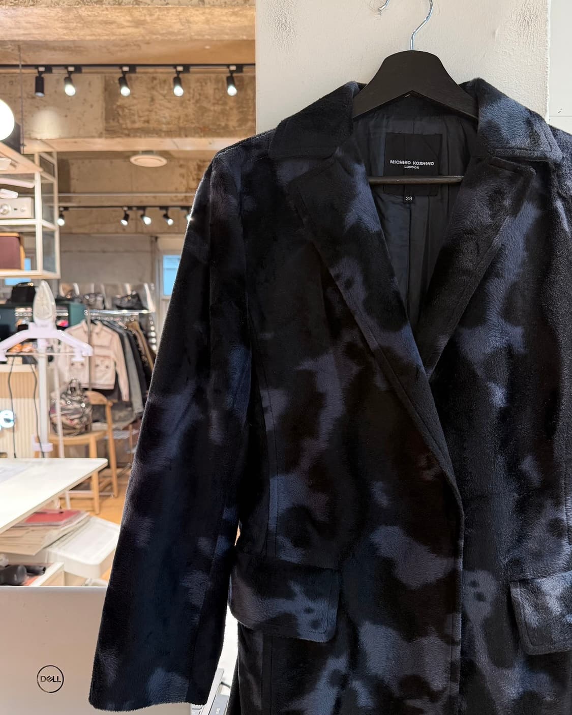 미치코 코시노 블루 블랙 카모플라쥬 코트  상품이미지4