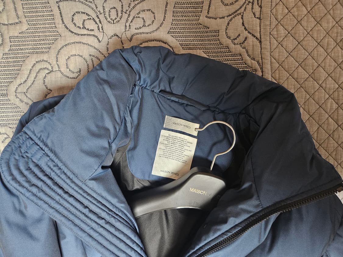 [M] 메종미네드 빌로우 푸퍼 구스 다운 점퍼 블루 블랙  패딩 자켓 상품이미지4
