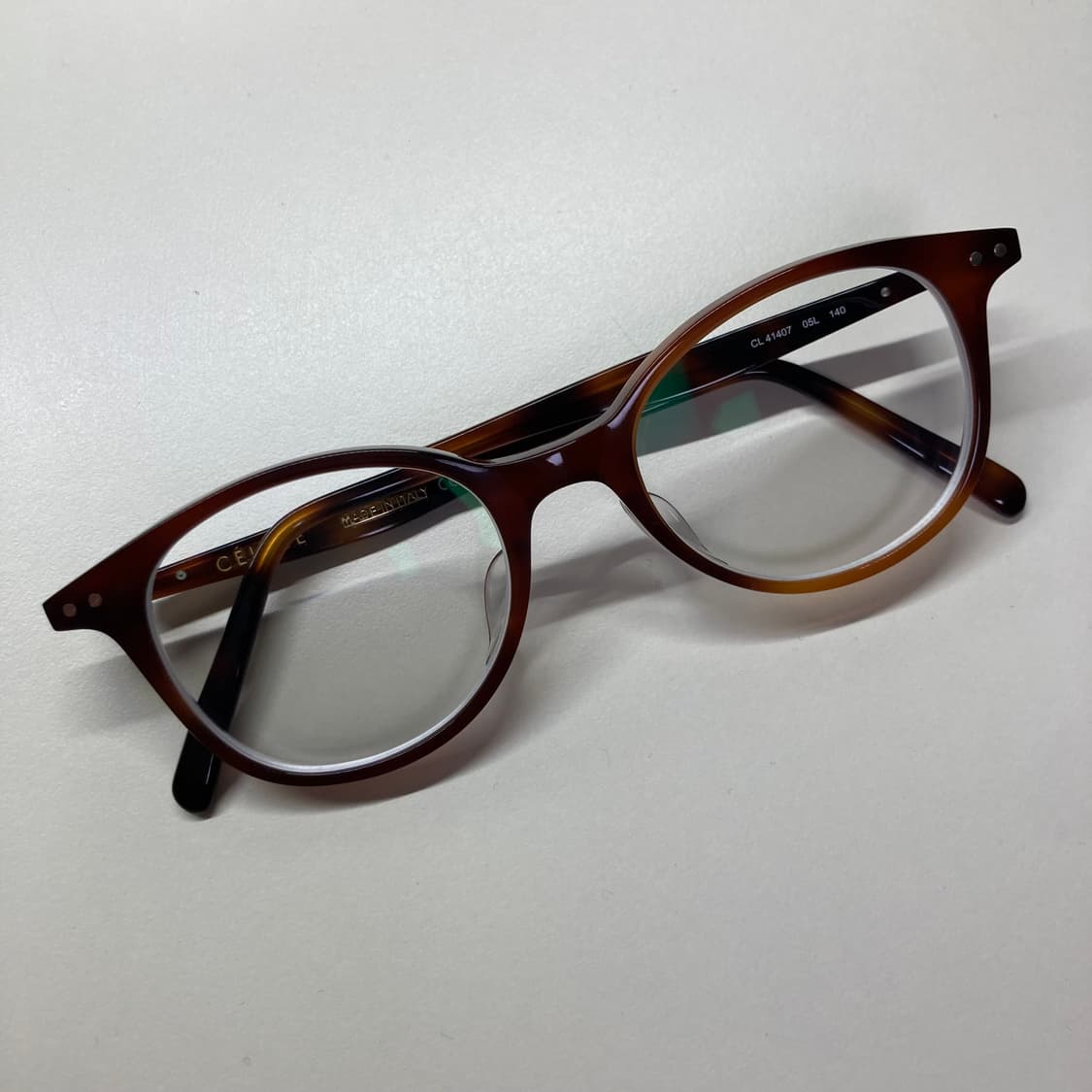 셀린느 뿔테 안경 판매합니다 상품이미지5