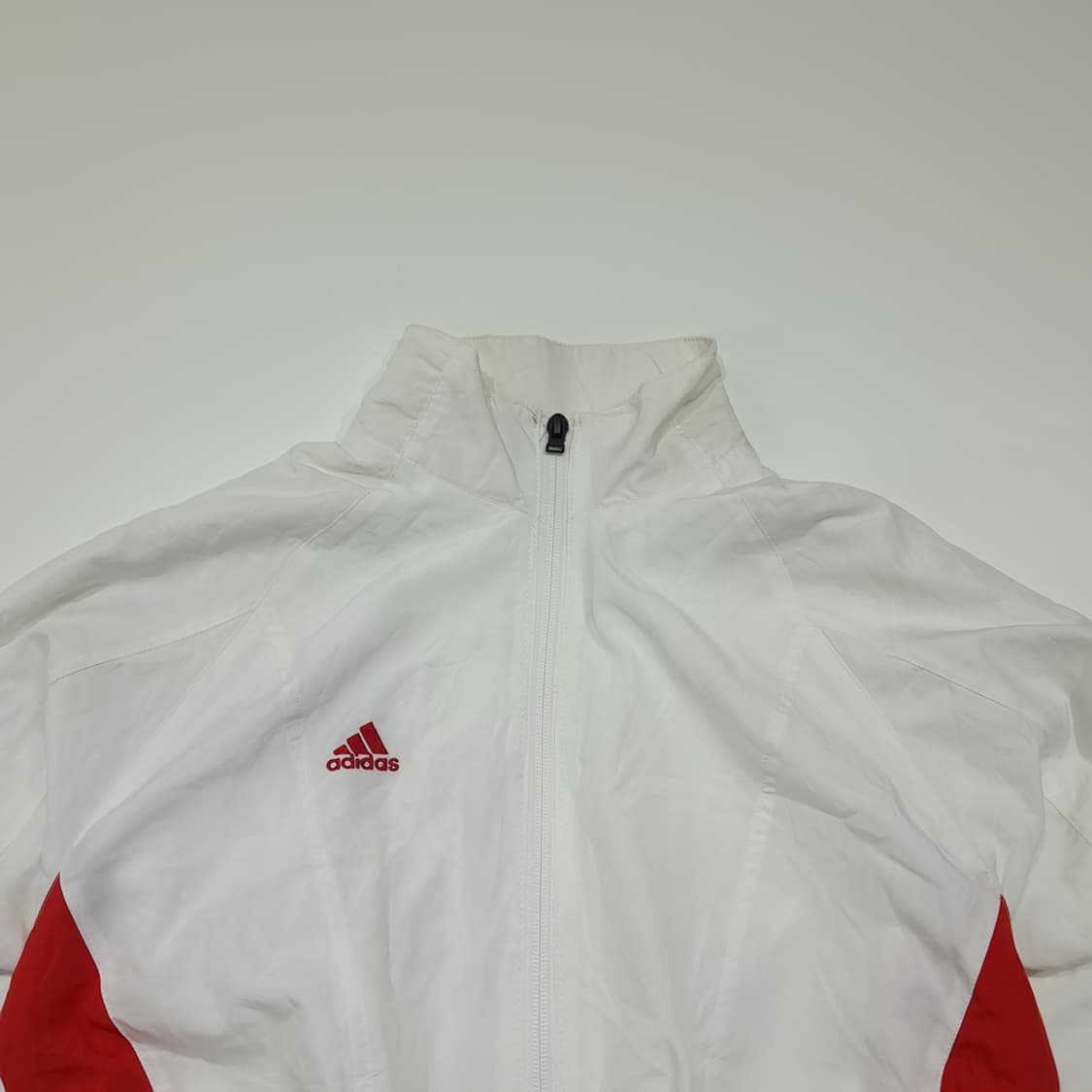 CL989 아디다스 90s 실버태그 화이트레드 크롭 바람막이 자켓 상품이미지2