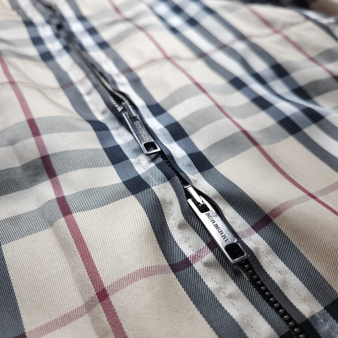 버버리 아카이브 노바체크 패턴 바람막이 자켓 (M) 상품이미지4