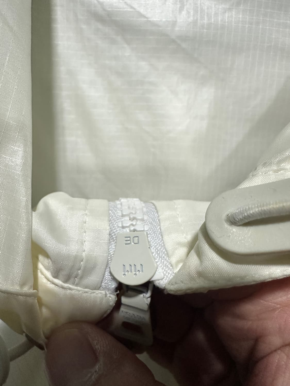 00s 프라다 후드 바람막이 화이트 XXL 상품이미지6