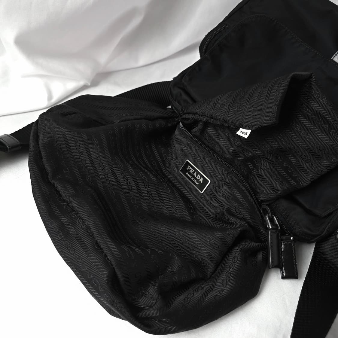 [정품 PRADA] 프라다 사이드 투포켓 나일론 크로스백 메신저백 공용 상품이미지8