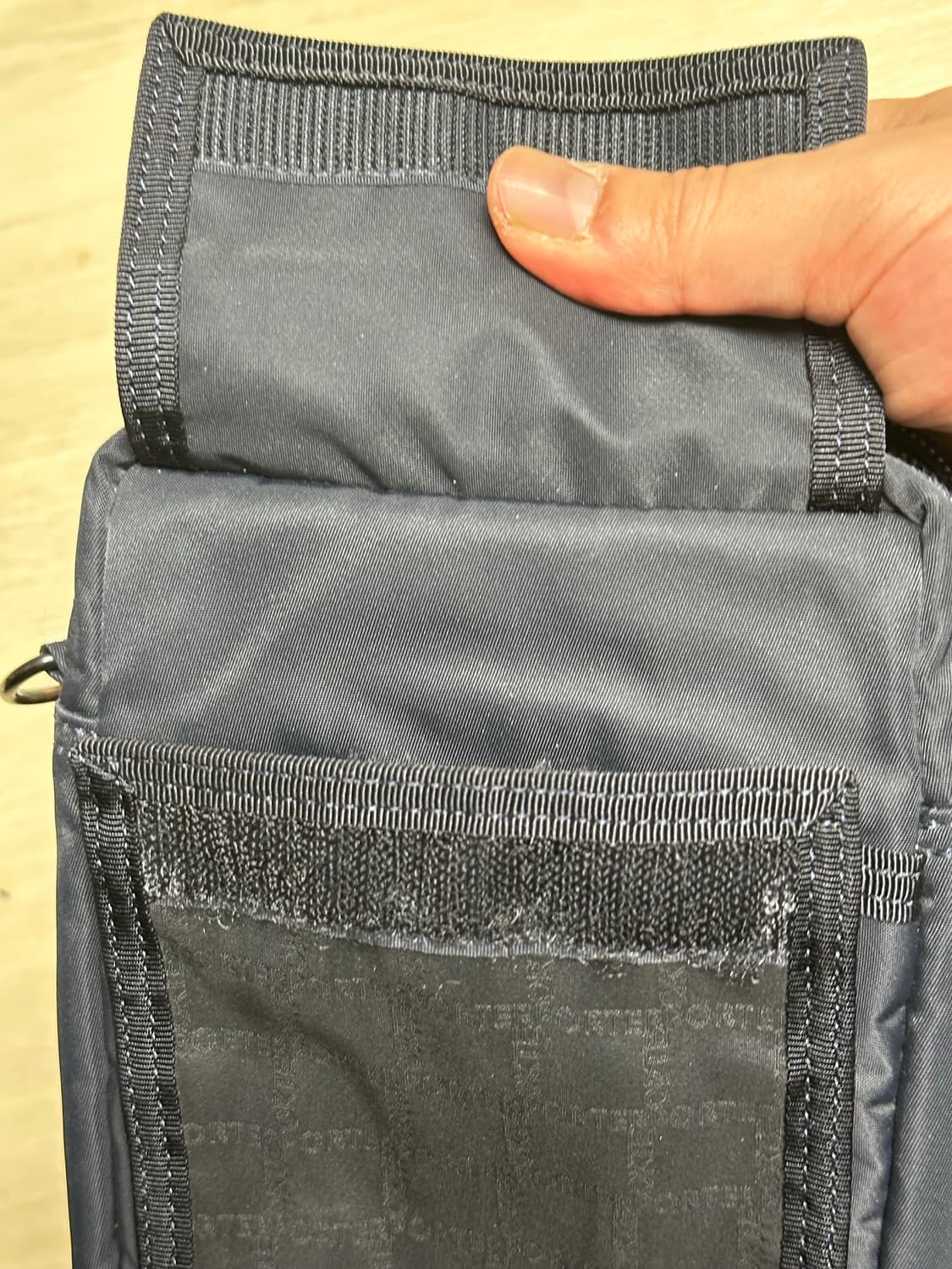 PORTER 요시다 포터 스모키 버티컬 숄더백 네이비 블루 상품이미지6