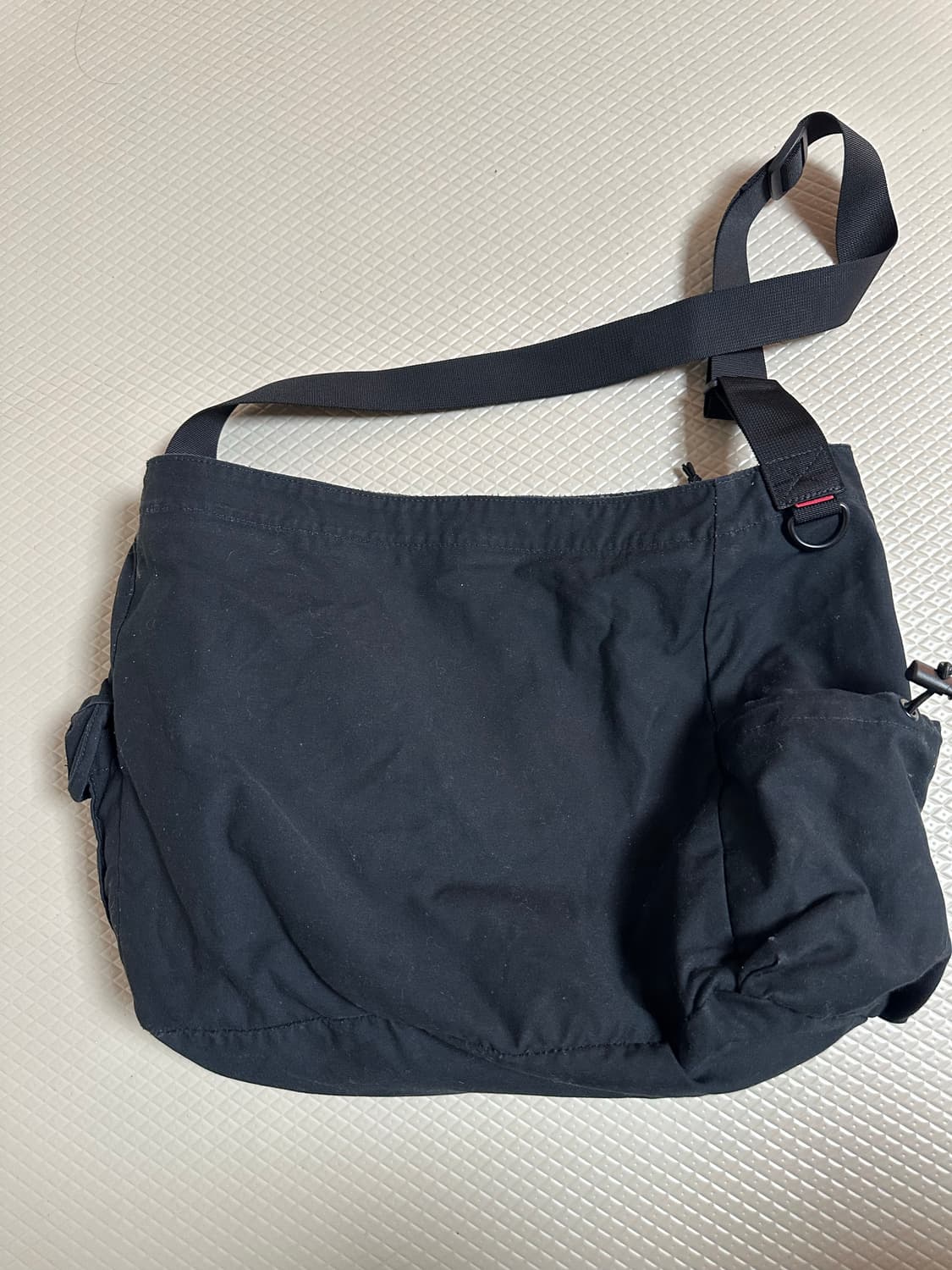 슈프림 필드 메신저백 상품이미지2