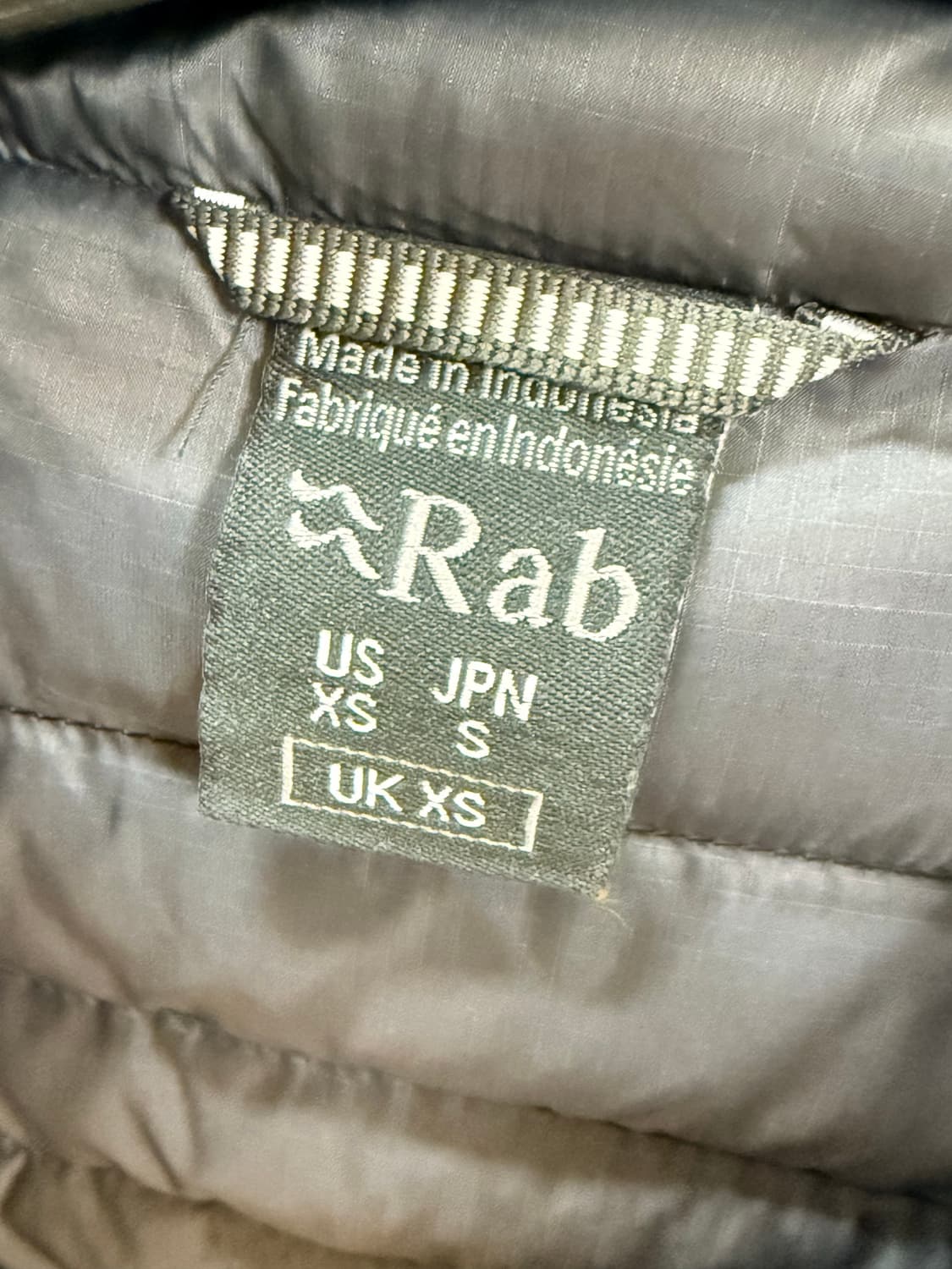 Rab 마이크로라이트 알파인 자켓 Black 상품이미지2