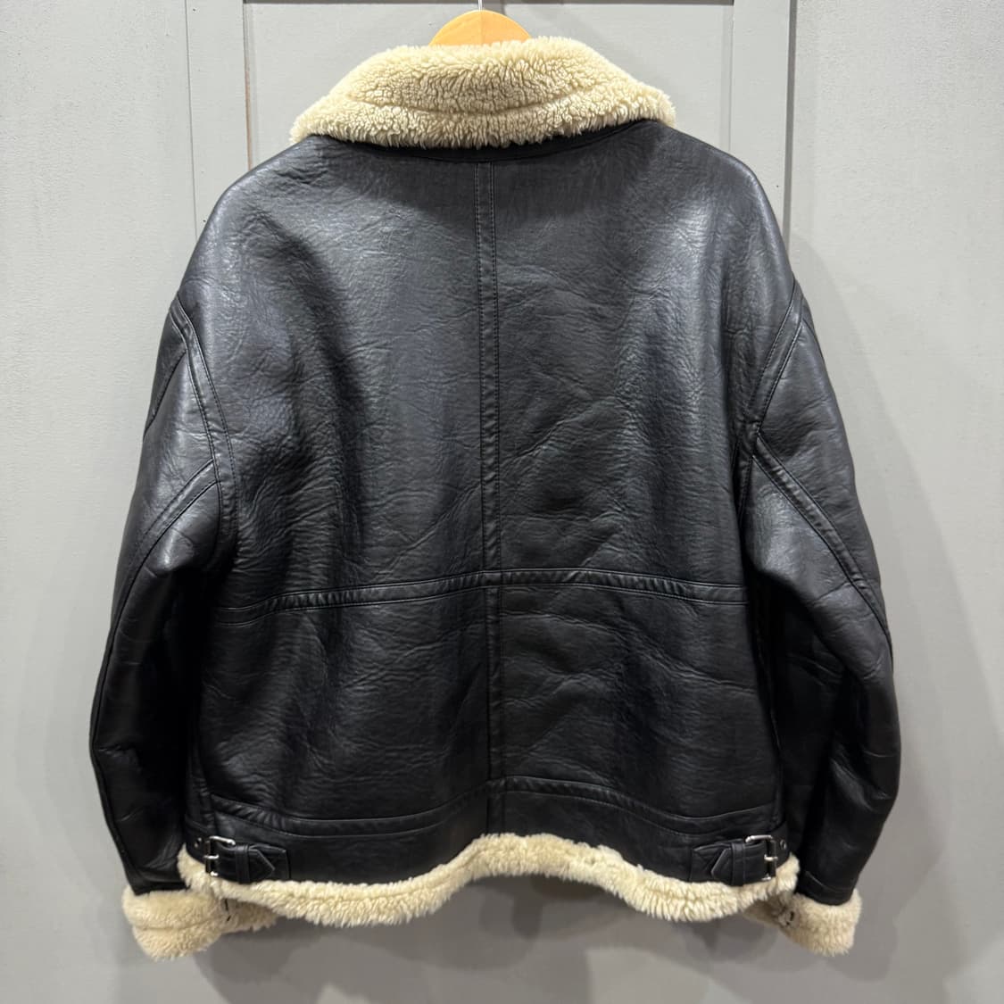 90 스튜디오톰보이 STUDIO TOMBOY 레더 무스탕 자켓  상품이미지2