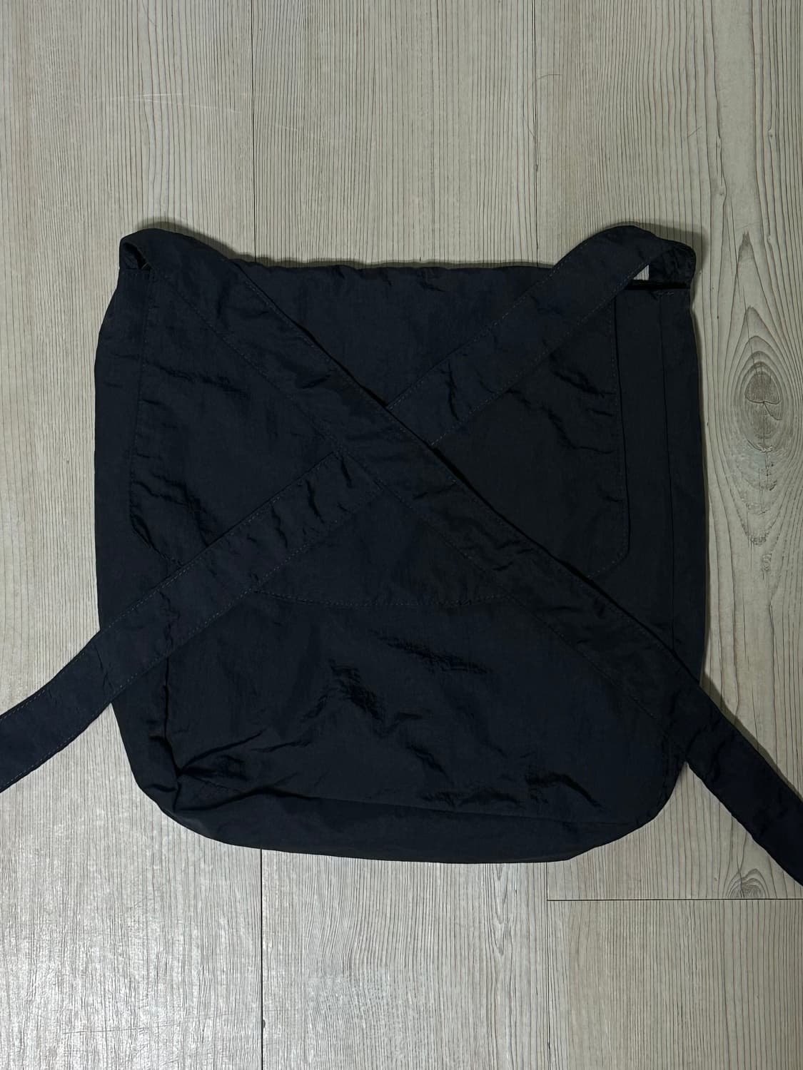 해칭룸 Two Face Bag - Wrinkle Black 판매합니다!! 상품이미지2