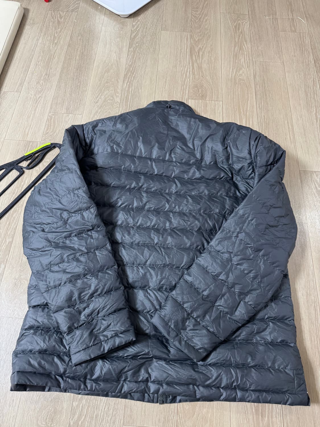 XL 파타고니아 경량 구스 패딩 자켓 그레이 상품이미지8
