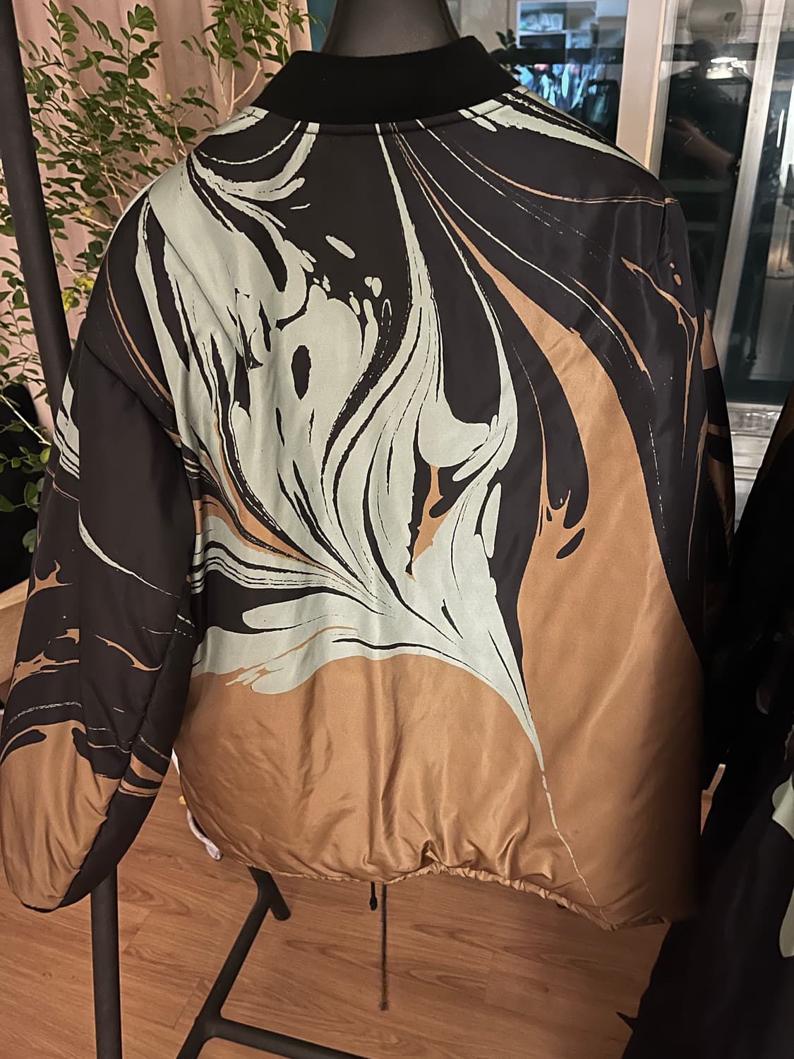 드리스 반 노튼 마블 패딩 상품이미지2