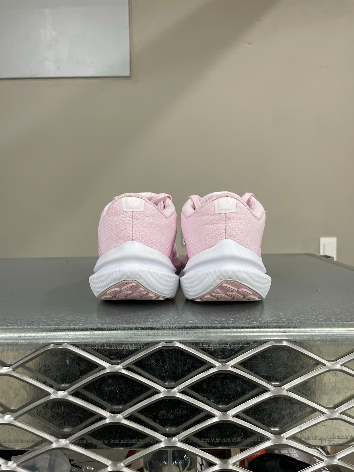 나이키 에어 윈플로 230 상품이미지3