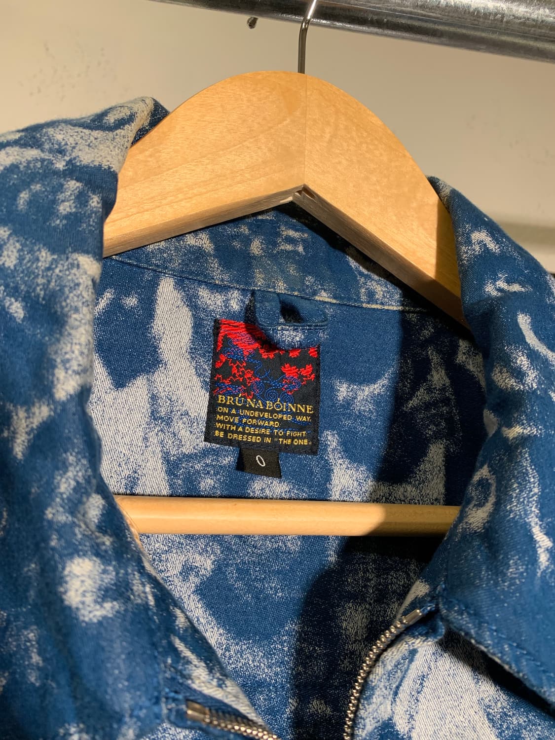 브루나 보인 페이스 프린팅 블루 자켓 상품이미지3