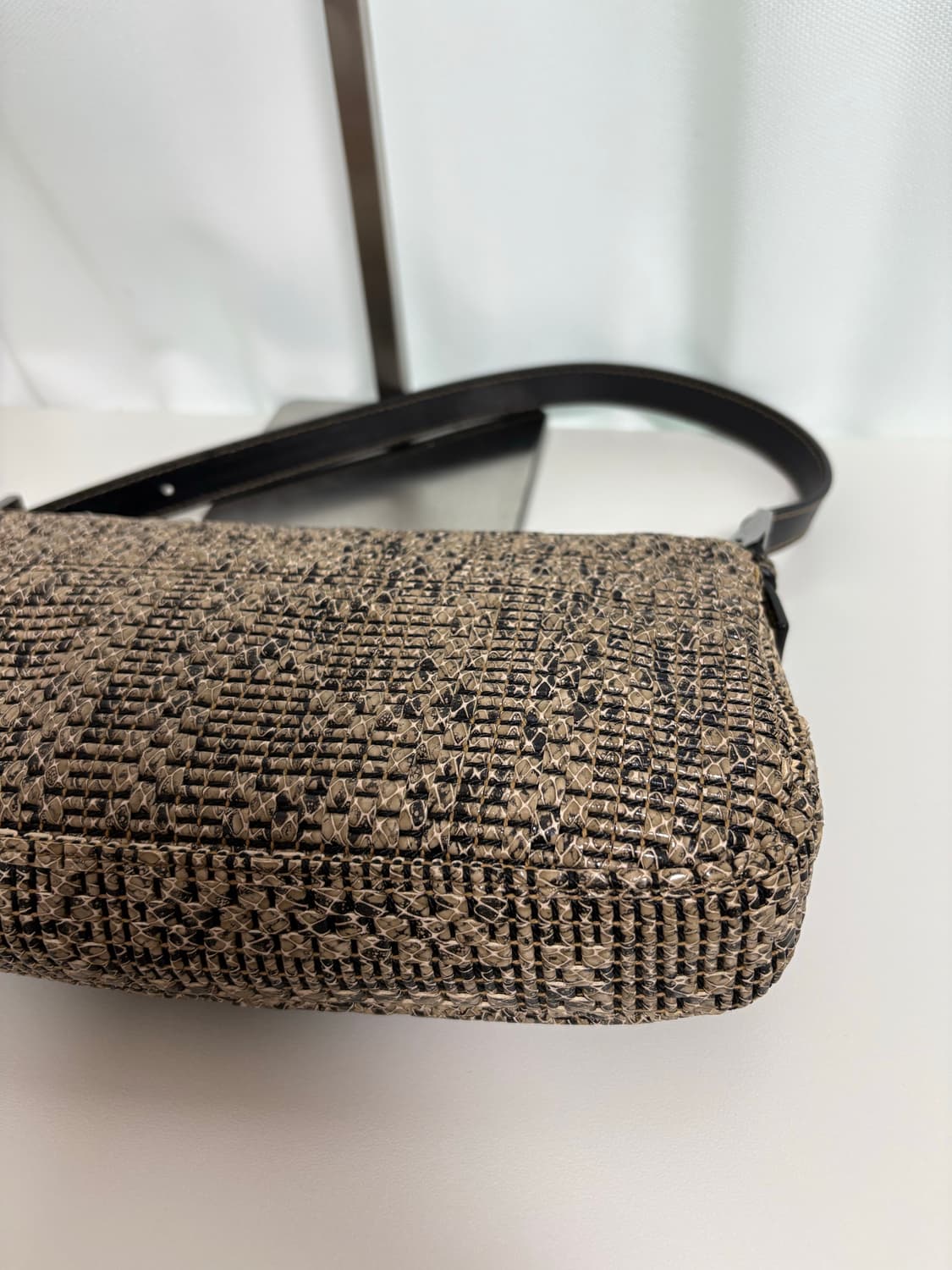 펜디 가죽 바게트백 리미티드 상품이미지6