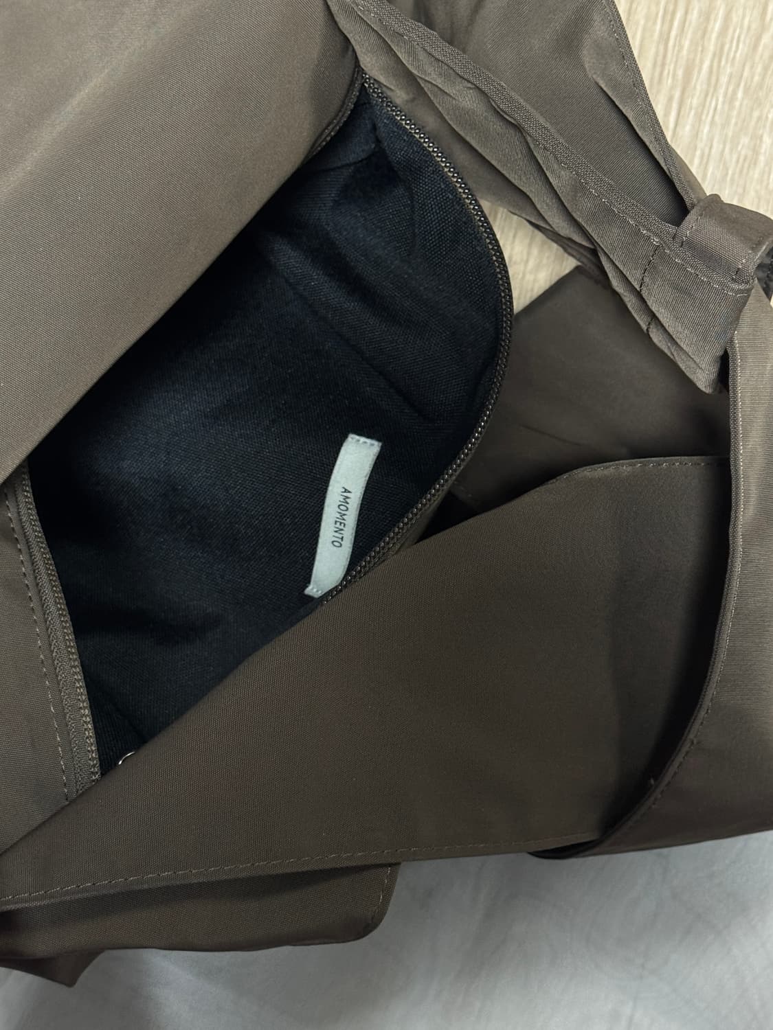 아모멘토square shoulder bag brown(라이즈 소희 착용) 상품이미지8