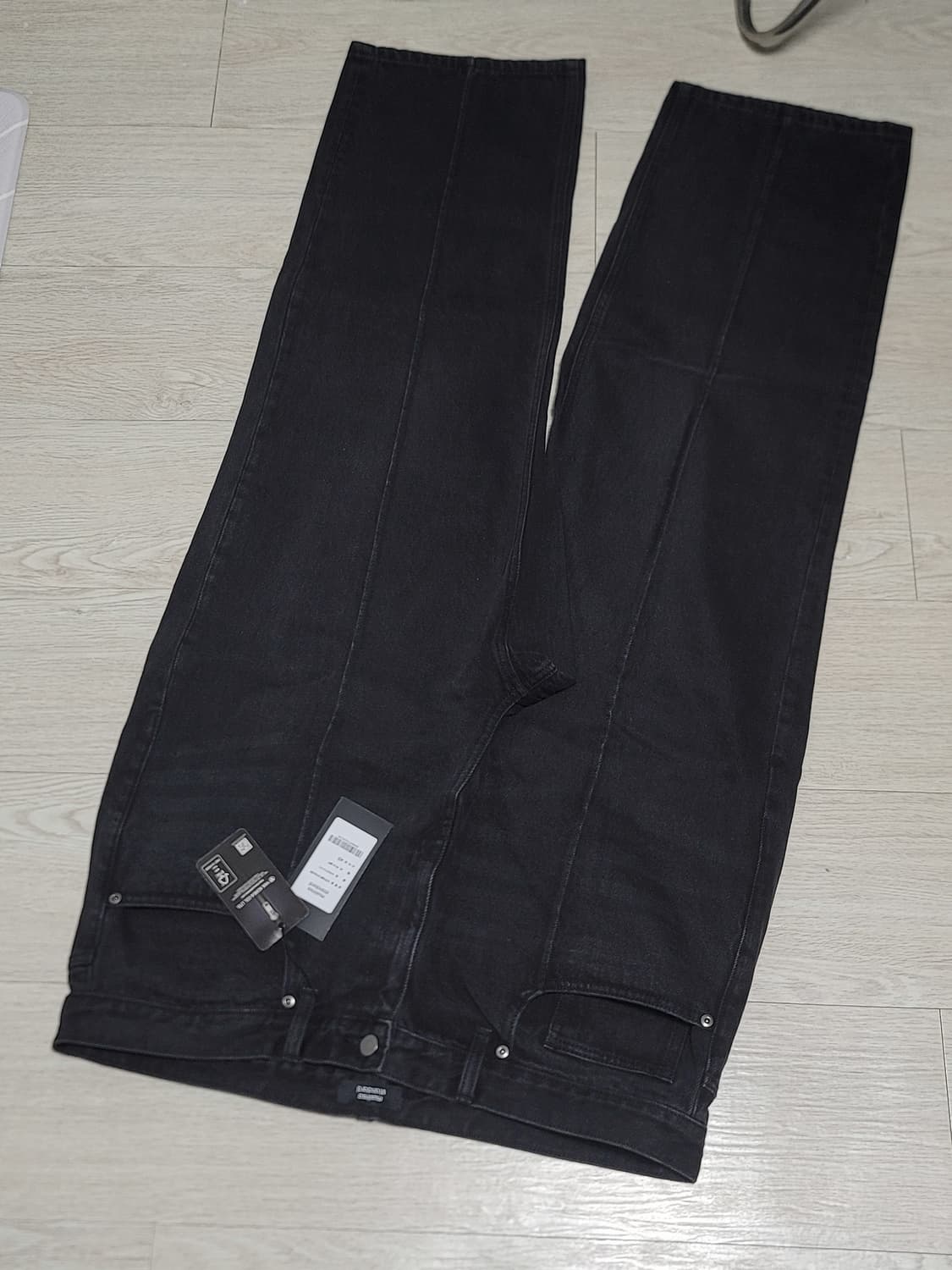 무신사스탠다드 핀턱 레귤러핏 데님팬츠 40 새제품 상품이미지1