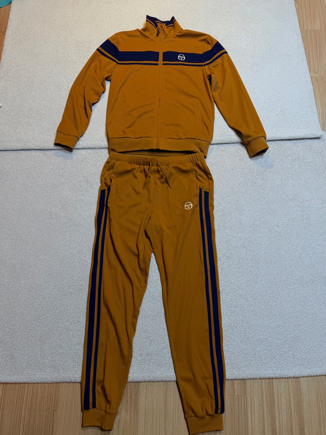 (새상품) Sergio Tacchini 트레이닝 셋업 세트(트랙수트) 상품이미지1