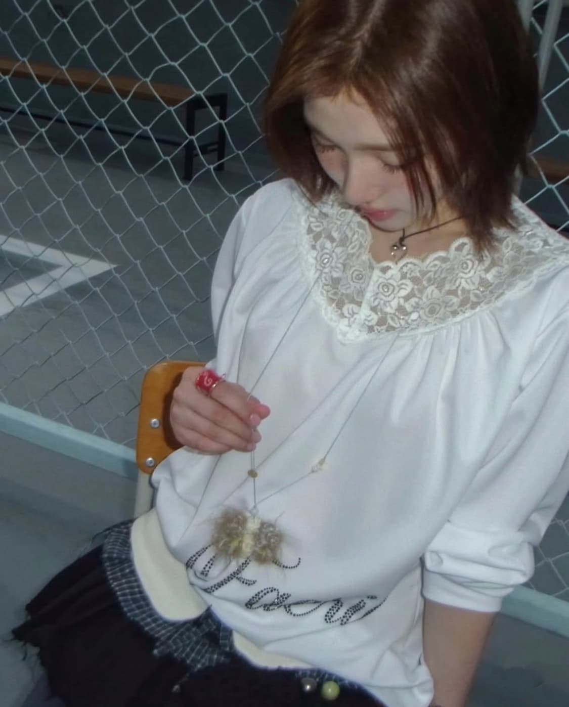 샵페어리 레이스 브이넥 셔링탑 상품이미지2