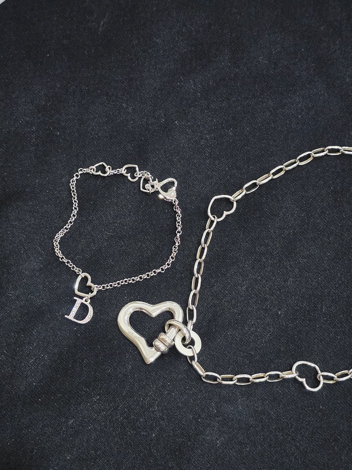 Dior 은장 디올 하트 D 로고 팔찌 상품이미지5