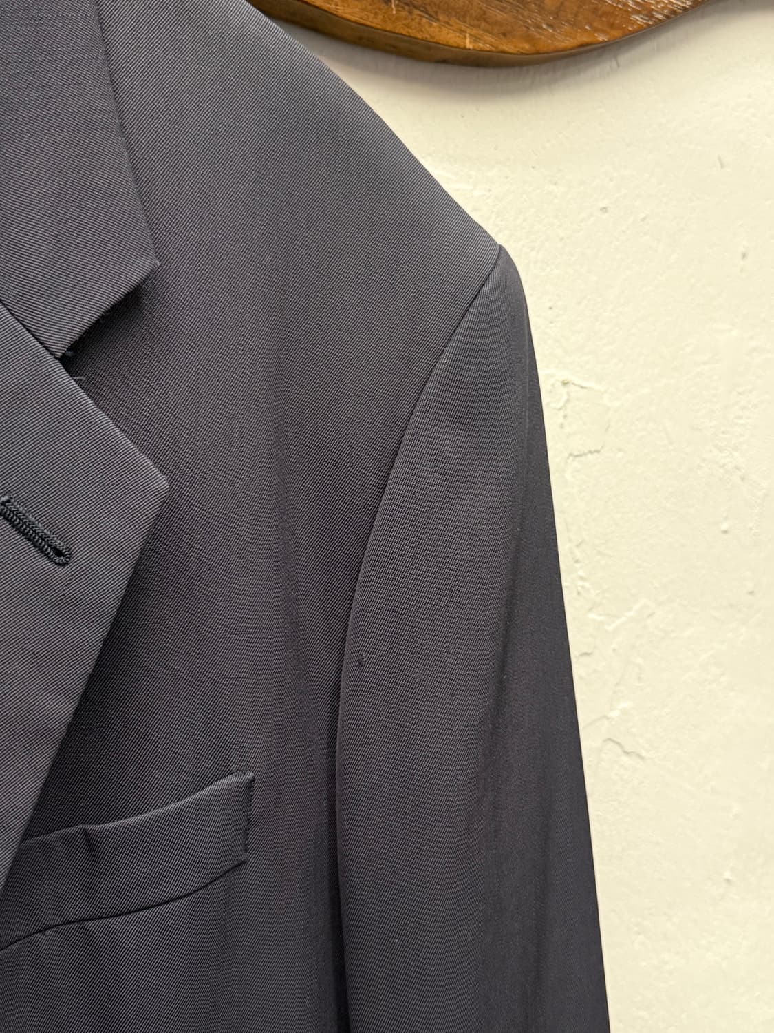 Issey Miyake Gabardine 2-Button Blazer 상품이미지4