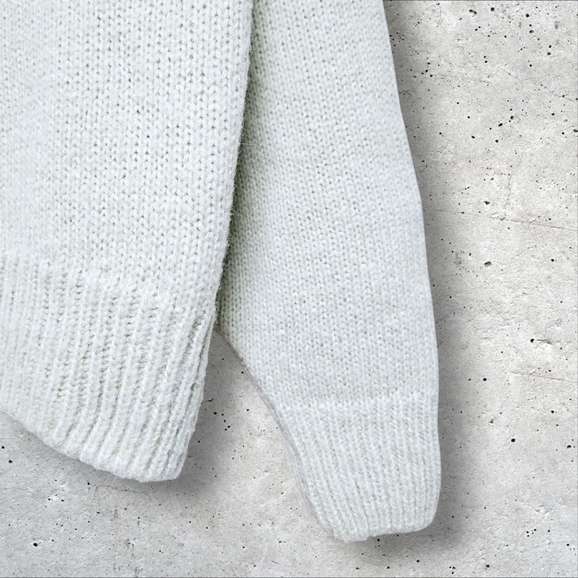 브이넥 니트 (95/M) 상품이미지4