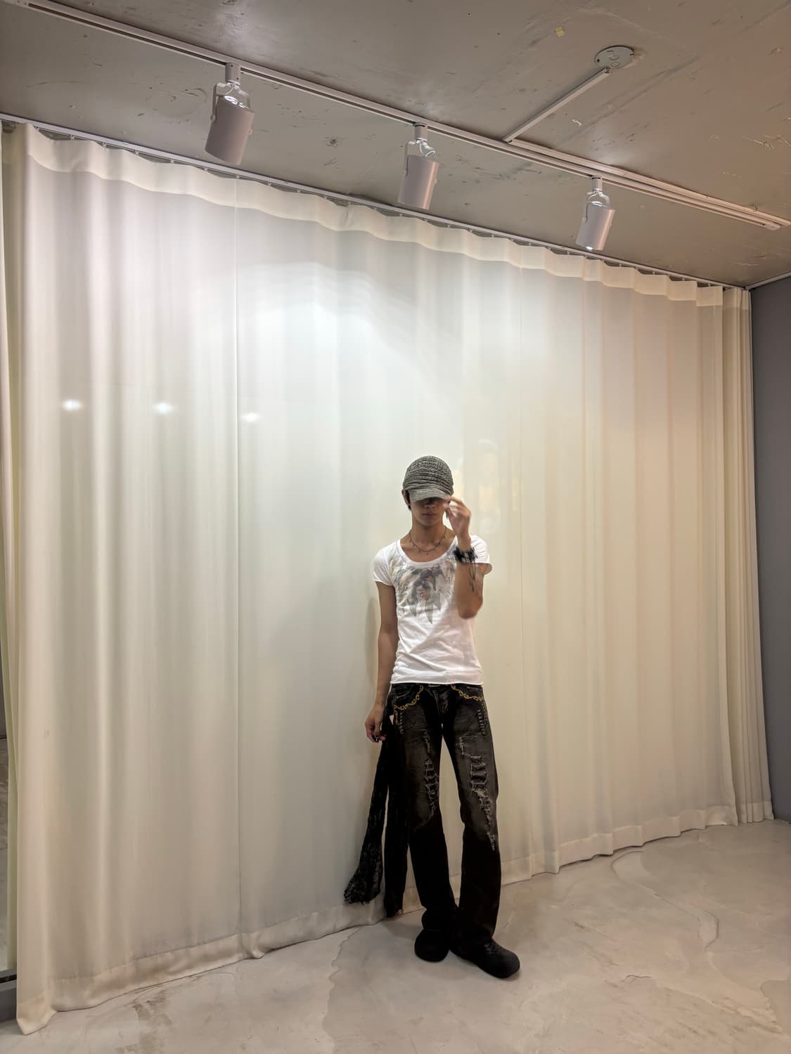 “G.O.A” 00’s Mood Feathers Print Tee 상품이미지2