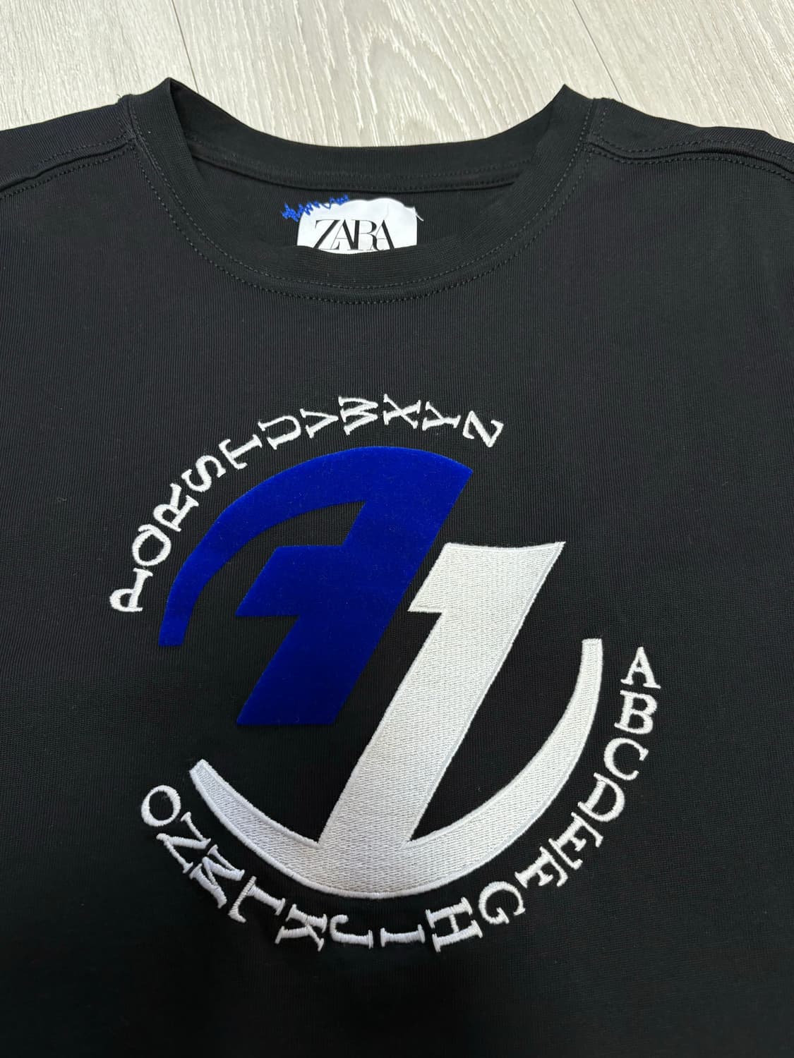 자라 X 아더에러 반팔 상품이미지2