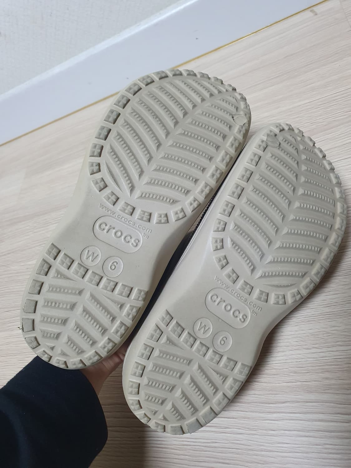 크록스 바야 플랫폼 클로그 240 상품이미지6