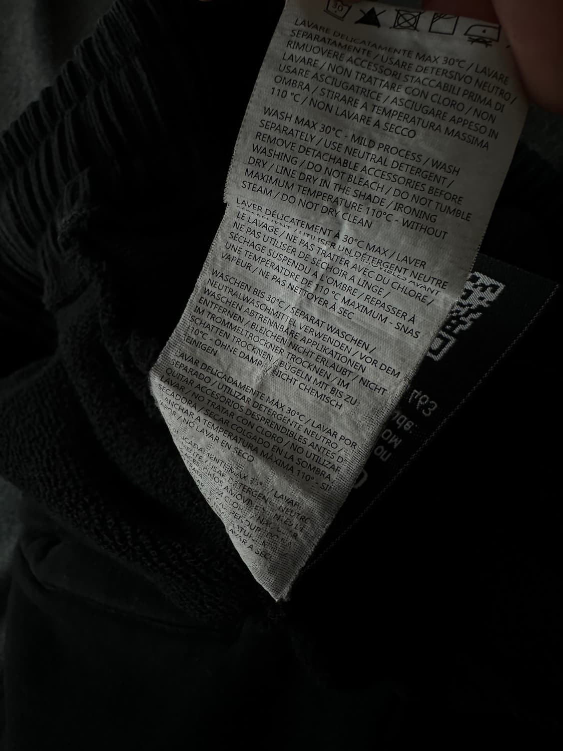 스톤아일랜드 와펜 조거팬츠 블랙 상품이미지7