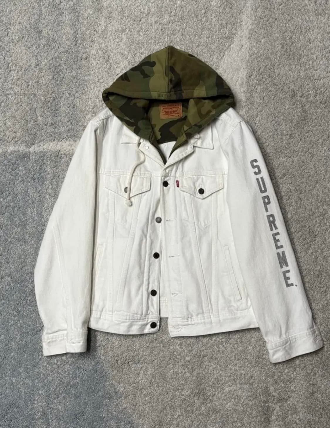 슈프림 X 리바이스 상품이미지1