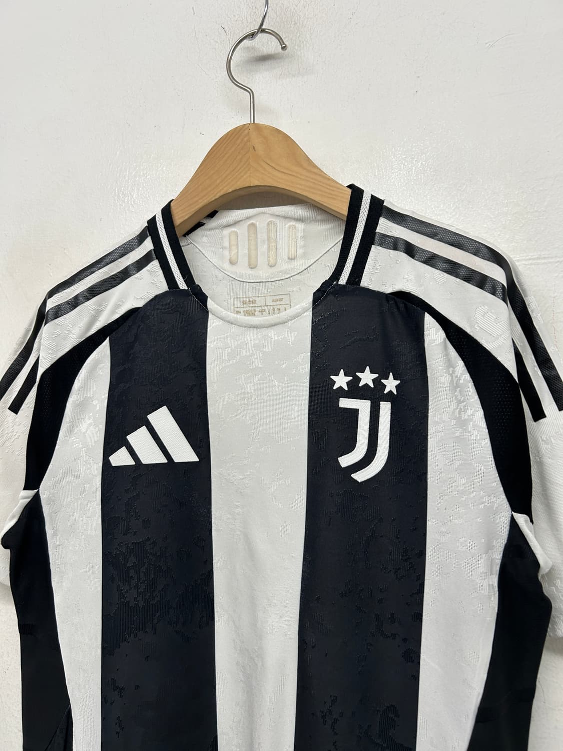 24/25 유벤투스 홈 저지 상품이미지2