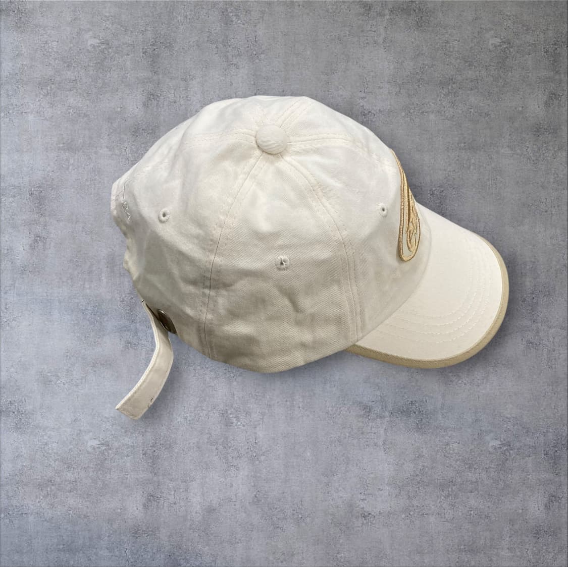 이미스 아이보리 컬러 베이직 로고 볼캡 상품이미지3