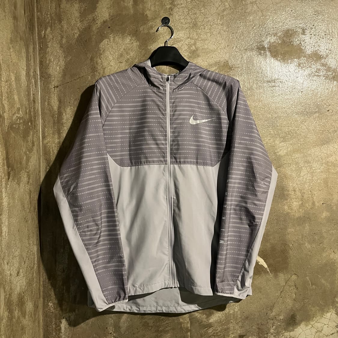 나이키 런닝 바람막이 자켓 상품이미지1