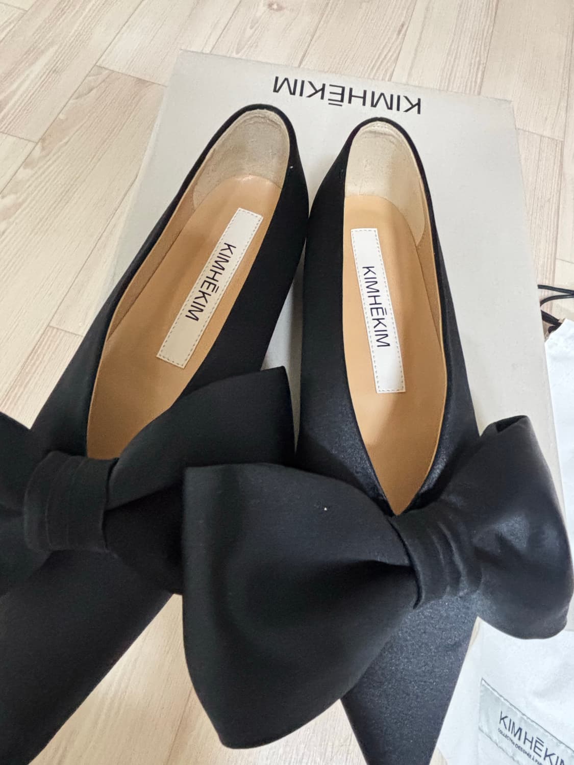 김해김 먼로우 블랙 37 사이즈 (웨딩촬영30분 착용) 상품이미지5