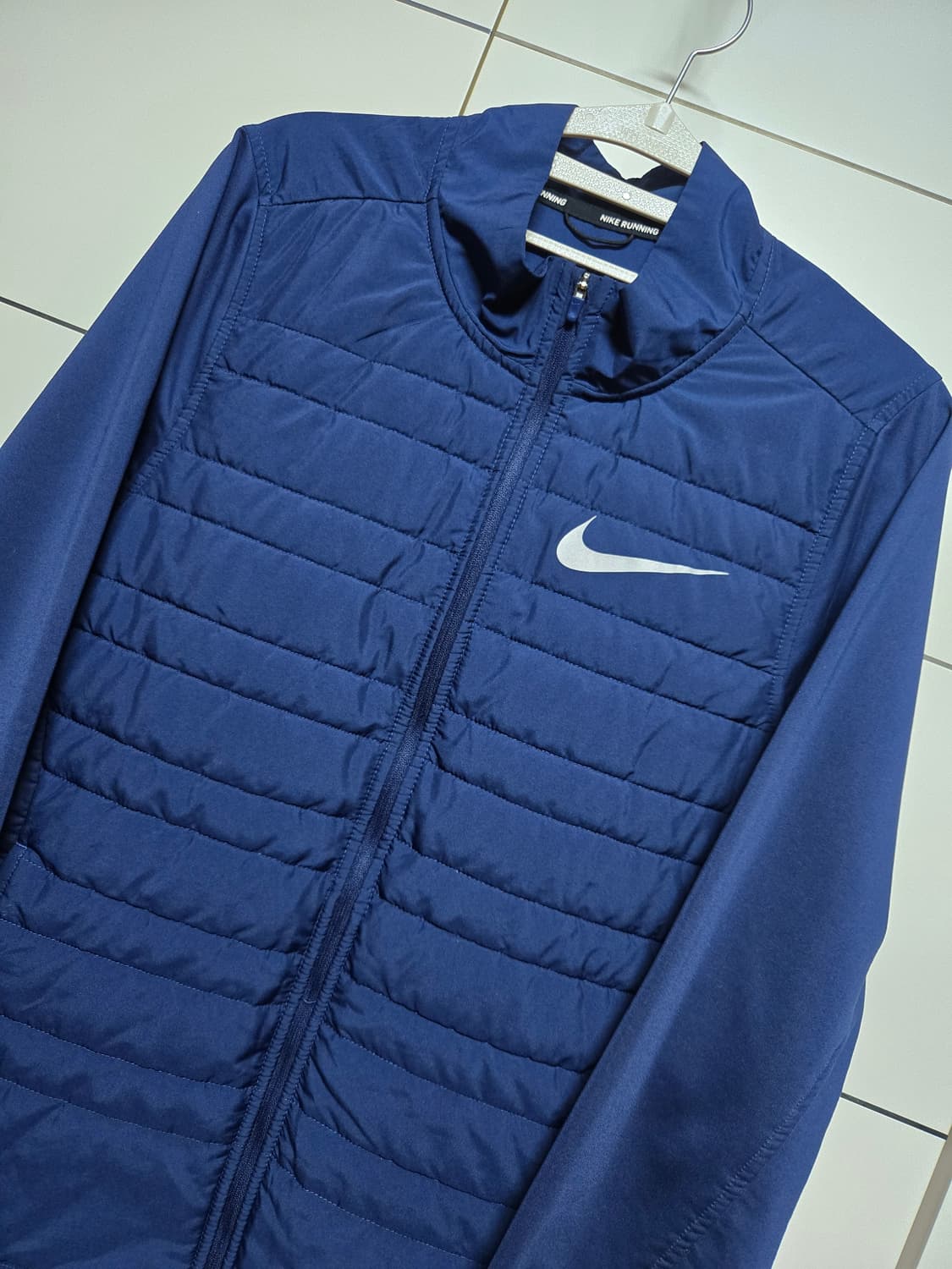 나이키 러닝 에센셜 필드 집업 자켓 상품이미지2