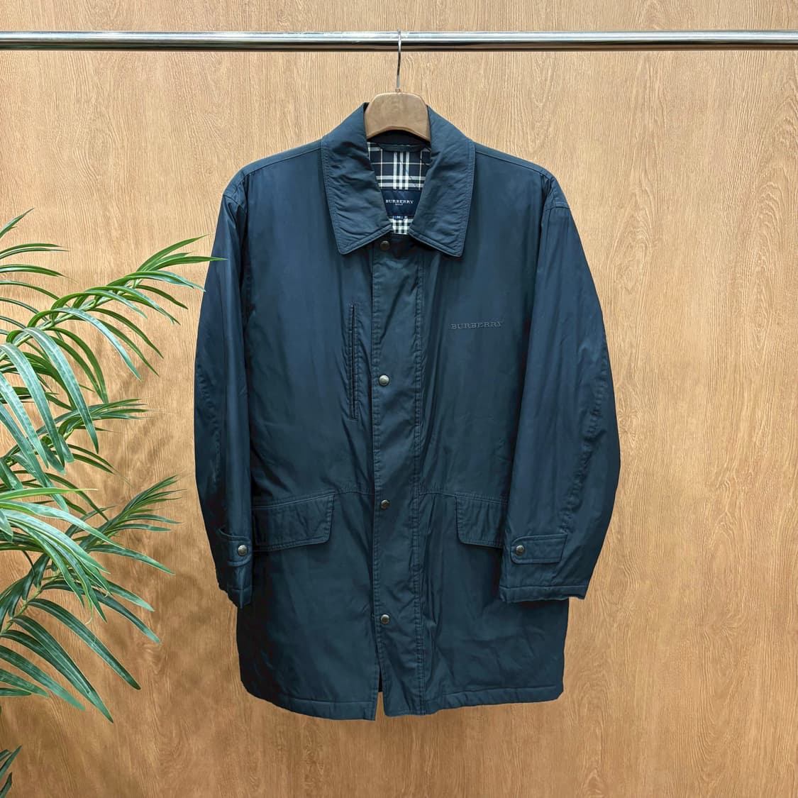 버버리 골프 하프 필드 자켓 싱글 브레스티드 스탠드 칼라 디테일 네이비 상품이미지1