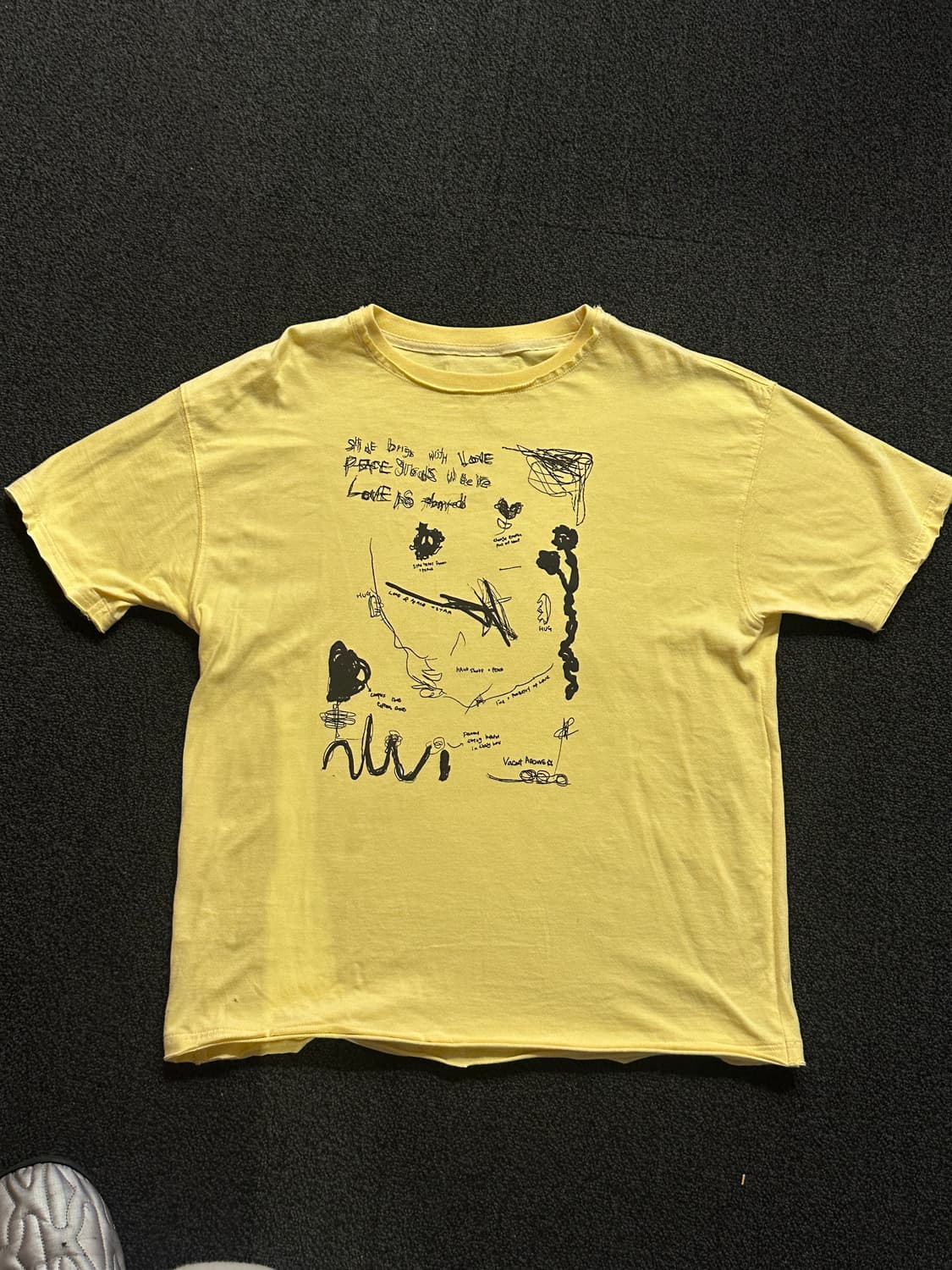 베이컨트 에반 아트워크 티셔츠 옐로우 팝니다 상품이미지1