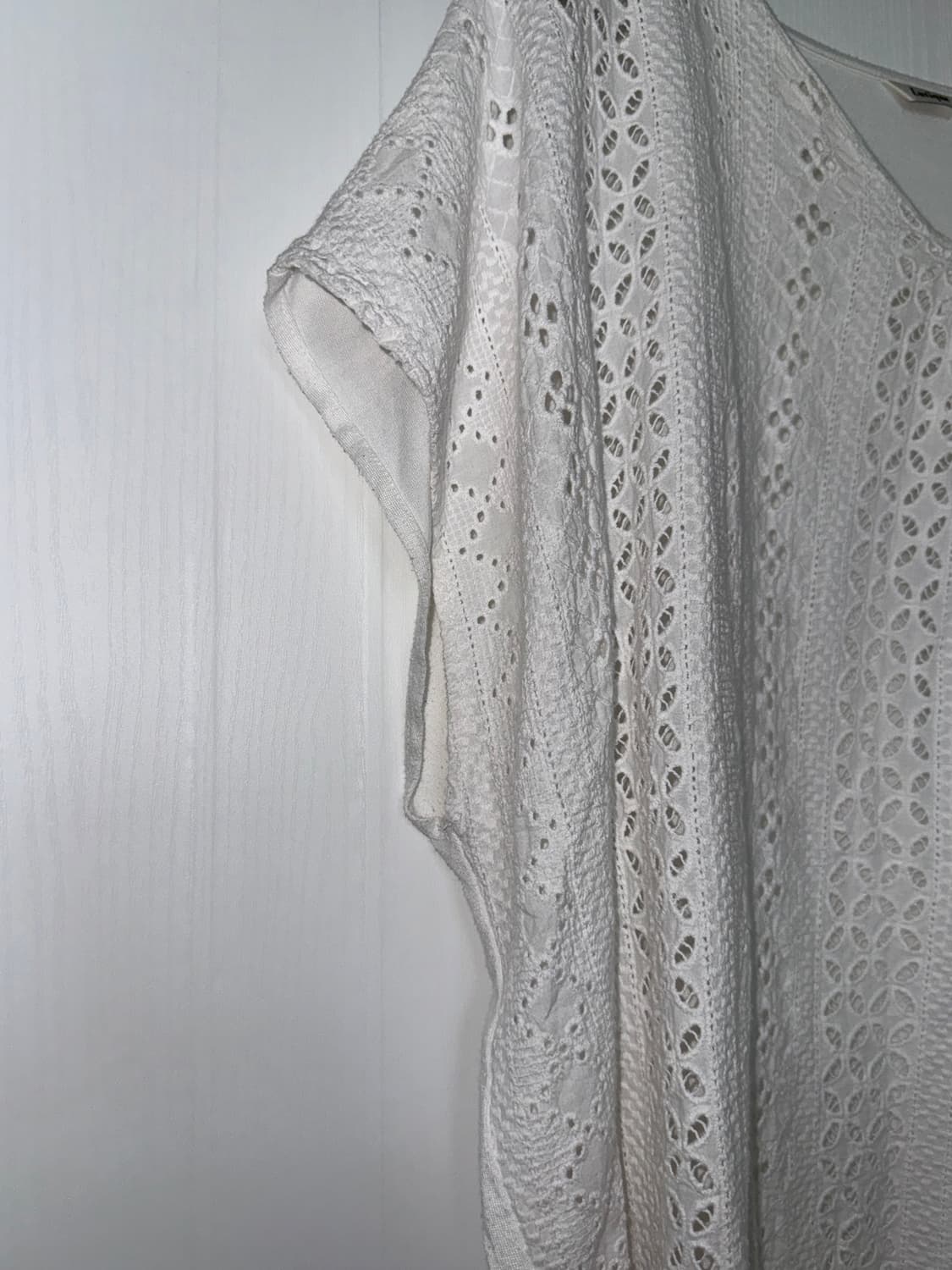 White Lace Poncho Blouse 상품이미지3