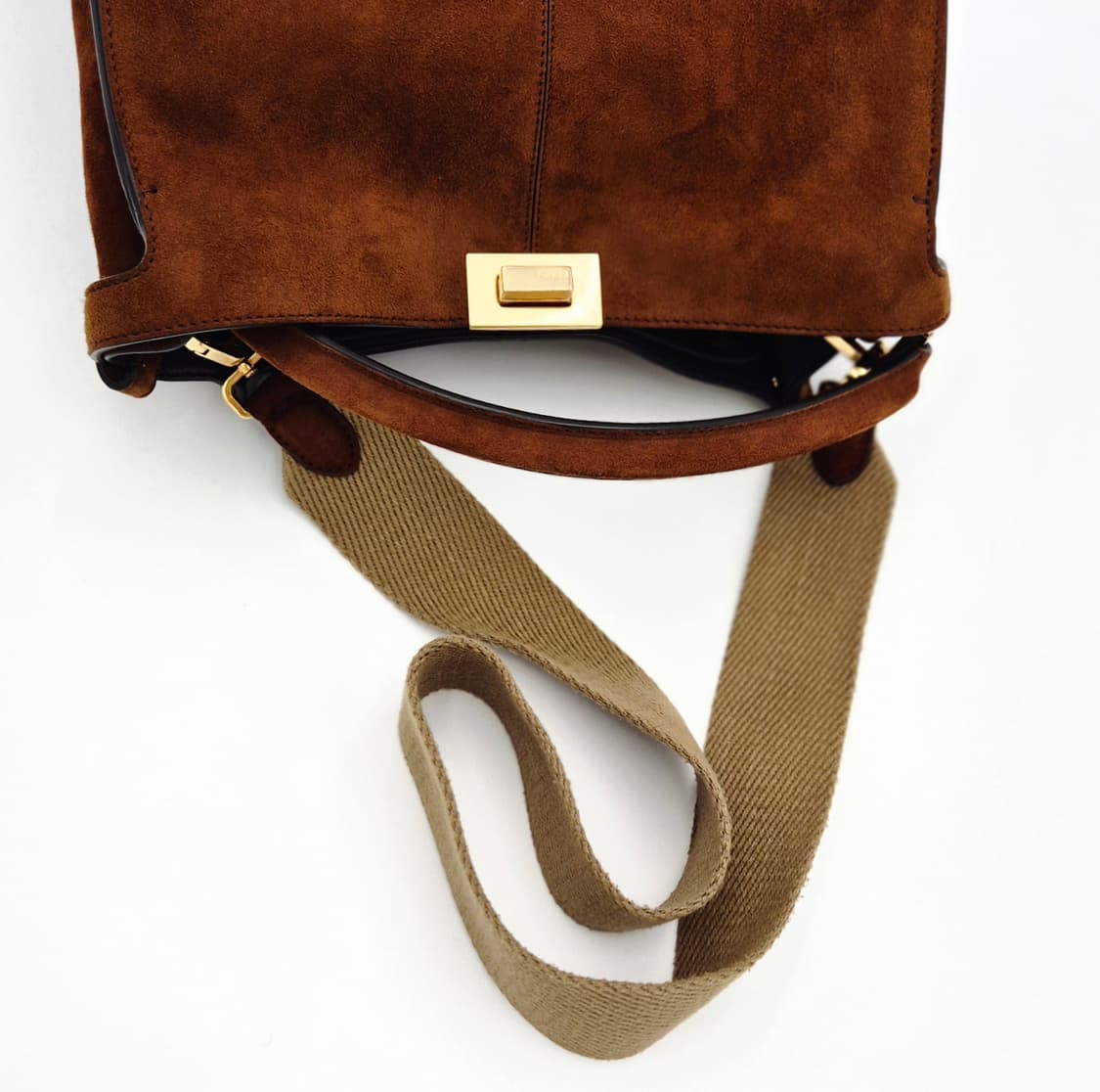 펜디 피카부 스웨이드 미듐 토트백 겸 숄더백 상품이미지5