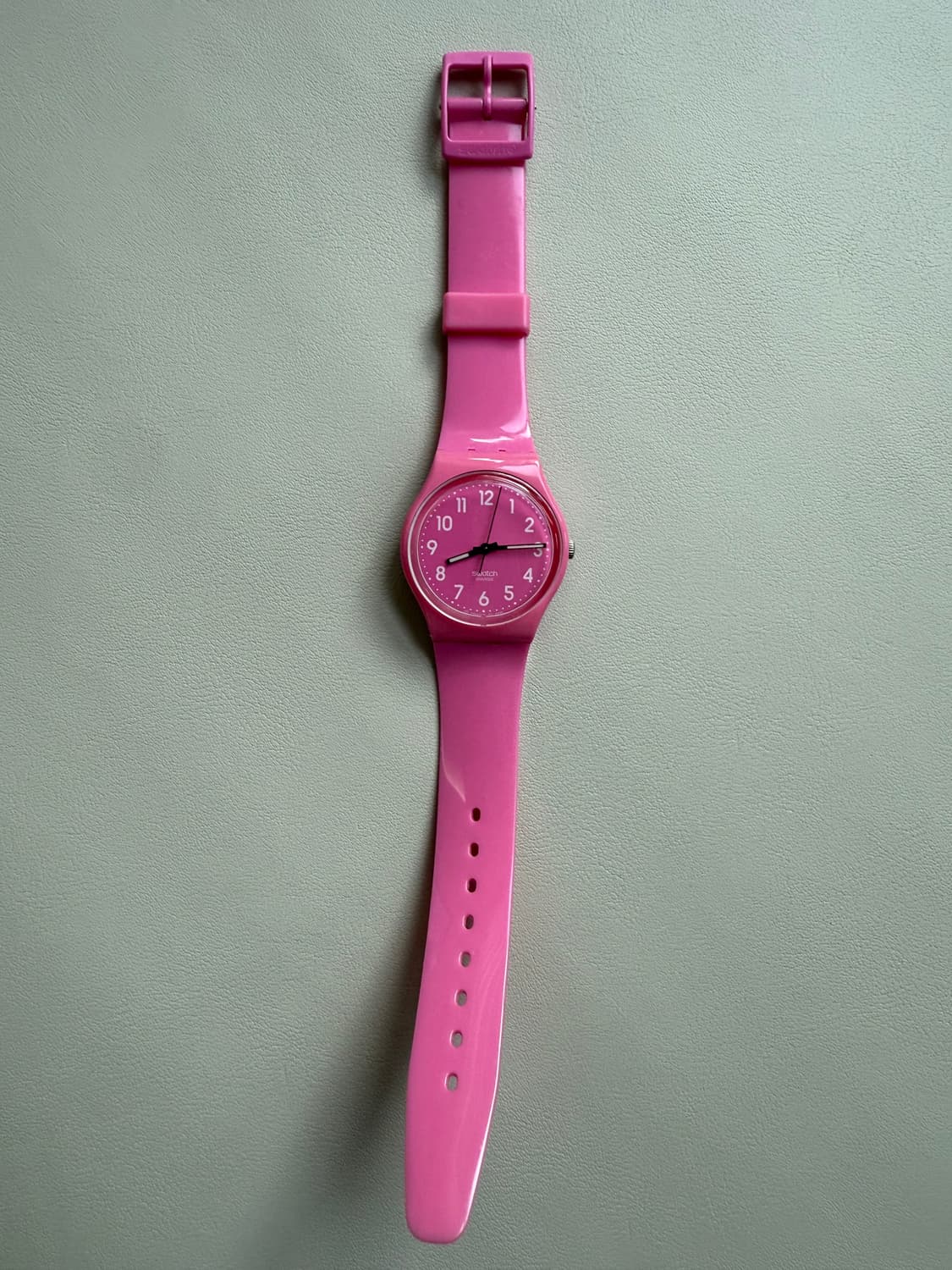 스와치 MGP128 핑크 시계 상품이미지1
