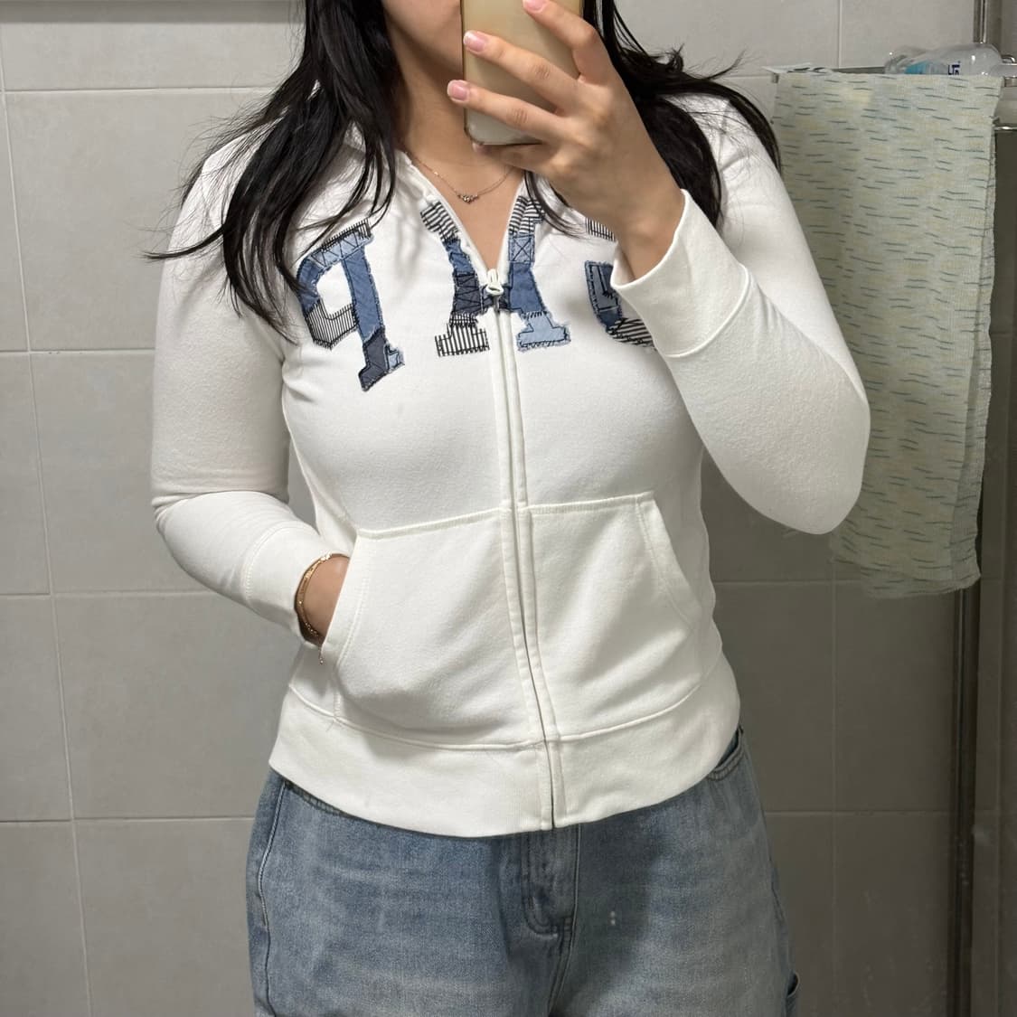 유일매물) 갭 데님 패치로고 딱붙 후드집업 (화이트) 상품이미지2