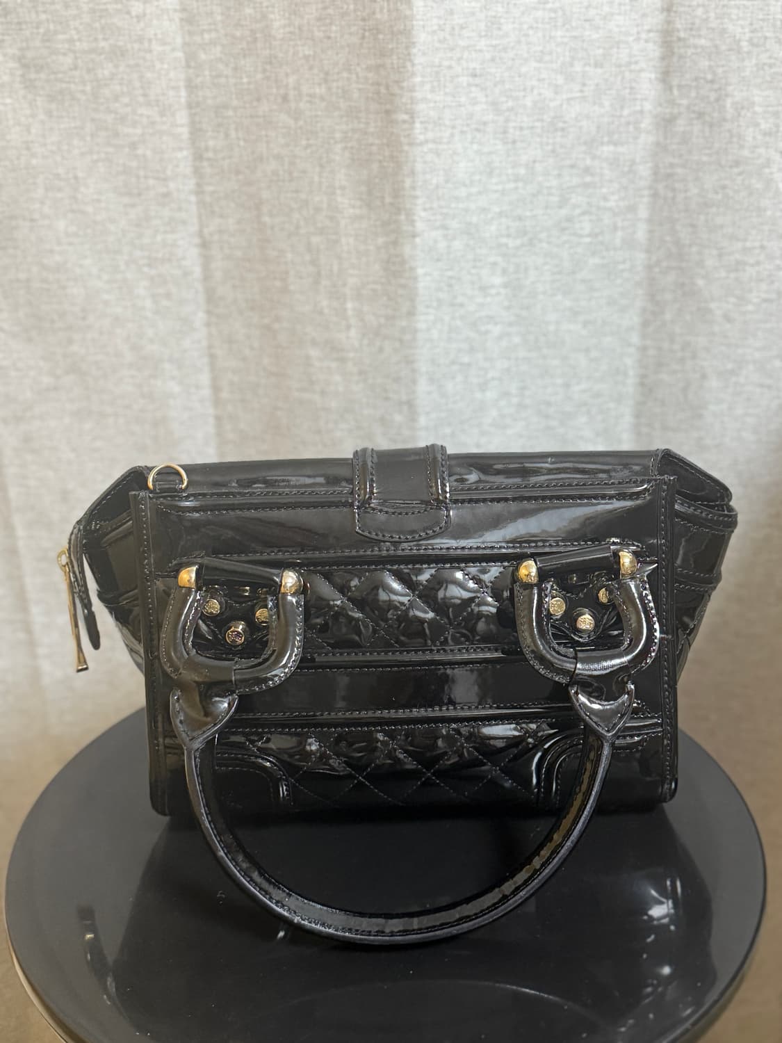 버버리 블랙 퀼팅 토트백 상품이미지2