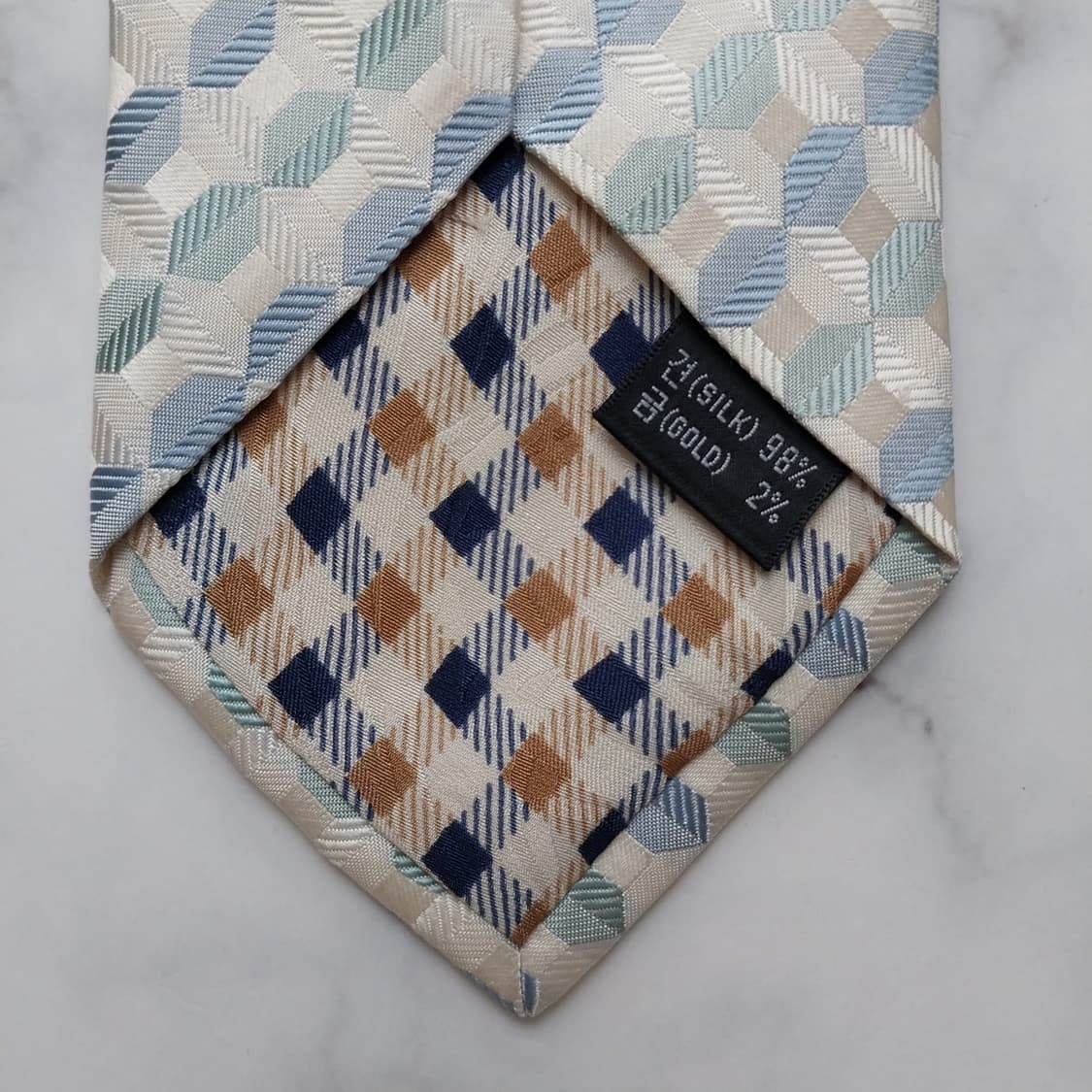 아쿠아스큐텀 아이보리&블루 기하학 넥타이 9.4cm A+등급 K1072
 상품이미지8