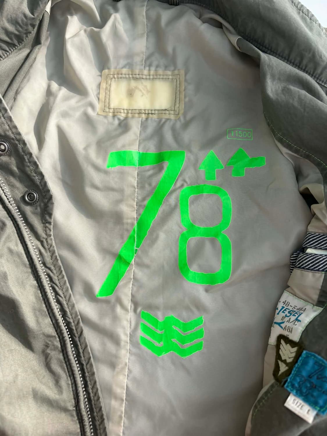 [L] 디젤 밀리터리 디테일 봄버 자켓 상품이미지3