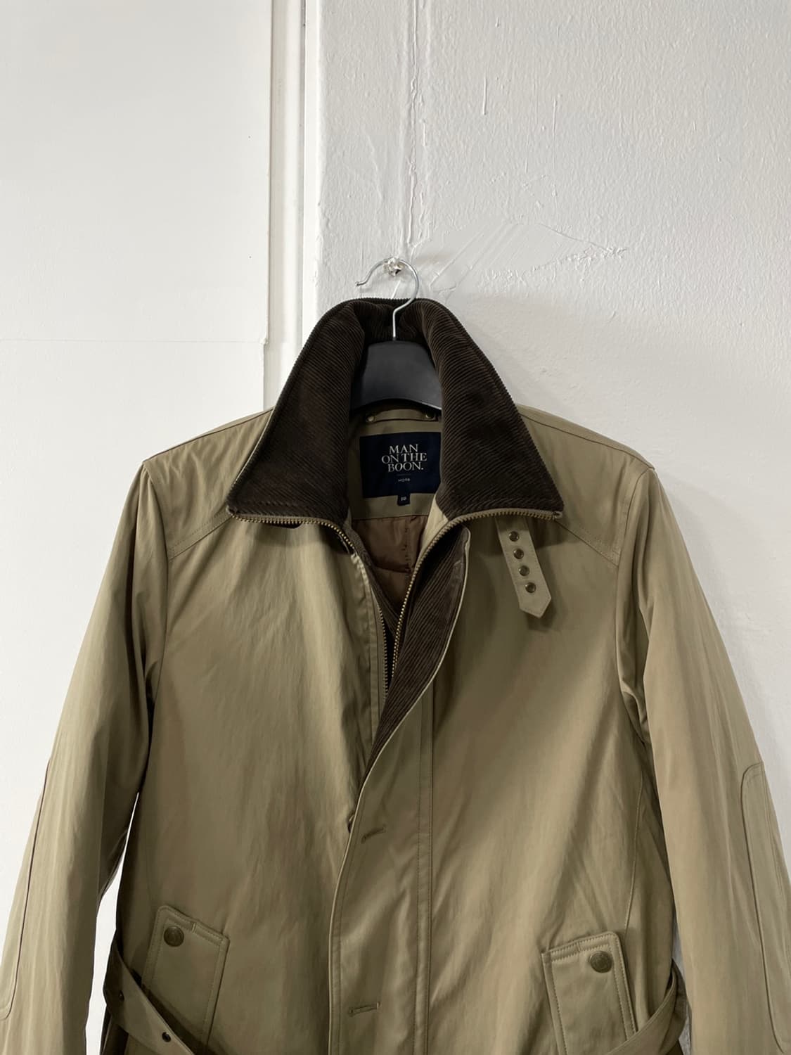 맨온더분 코듀로이 카라 벨티드 구스다운 코트 상품이미지2