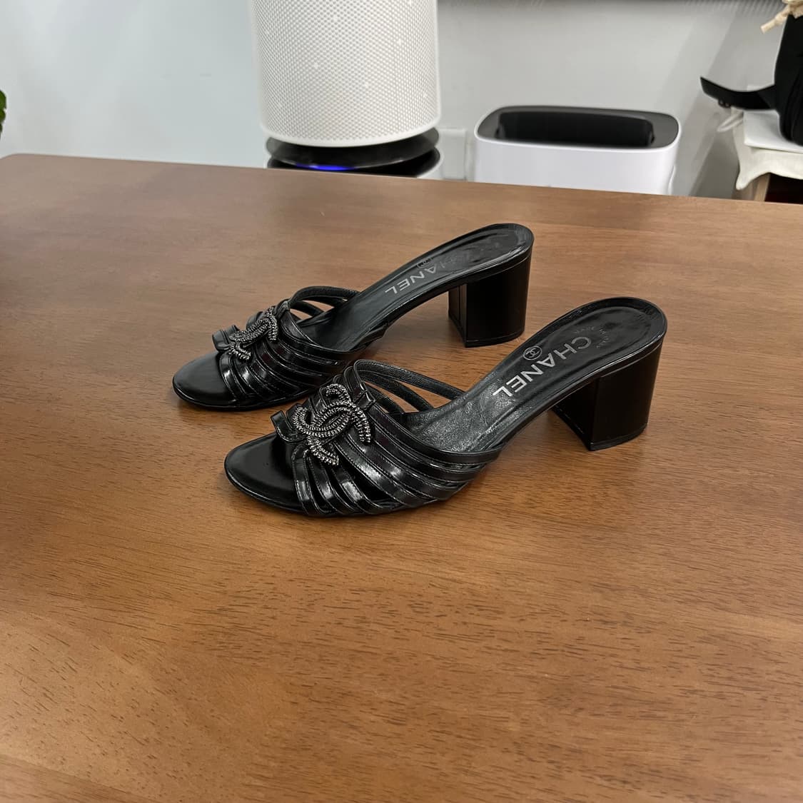 샤넬 레더 샌들 36c 상품이미지1