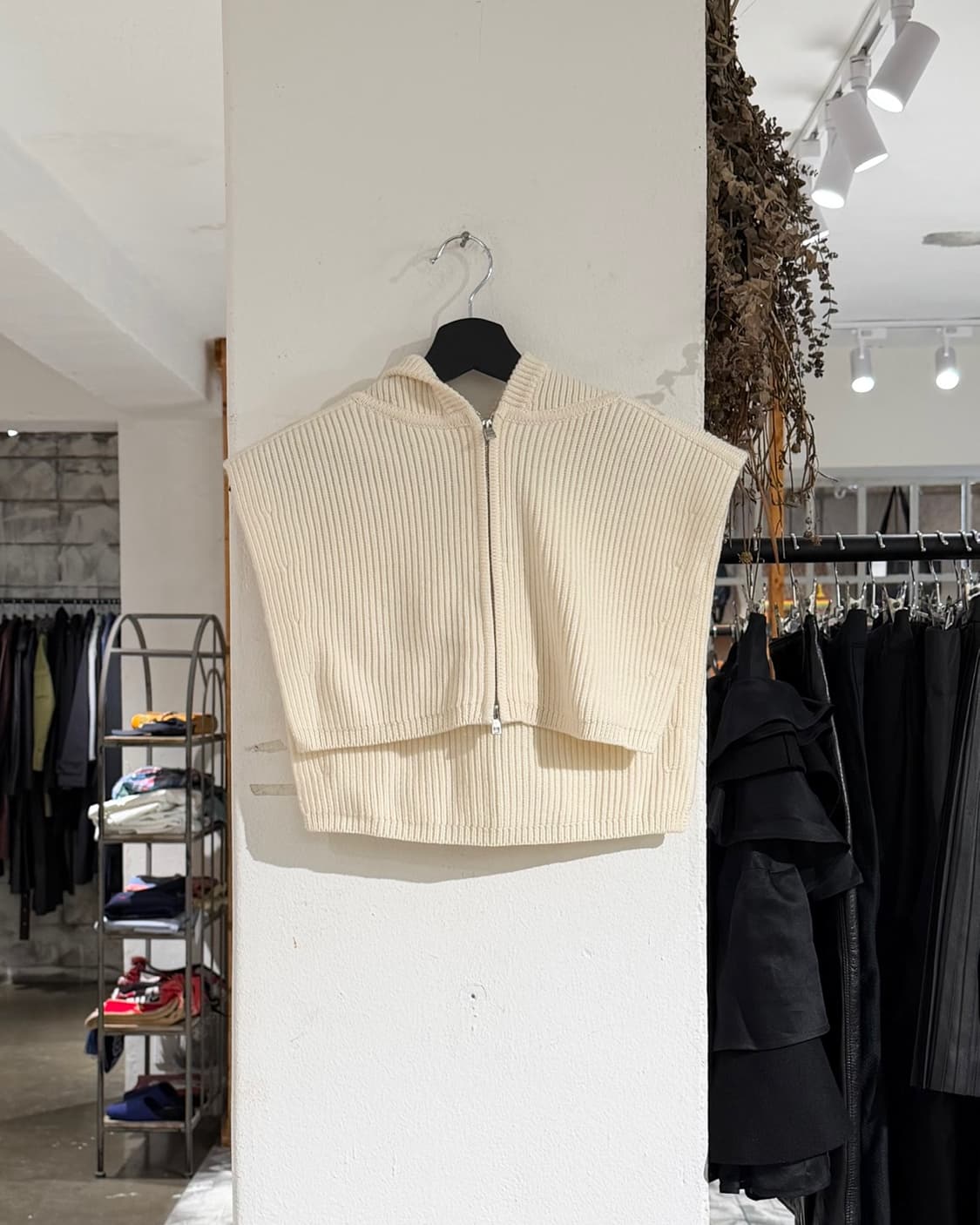 띠어리 아이보리 레이어드 후드 집업 니트 베스트 상품이미지1