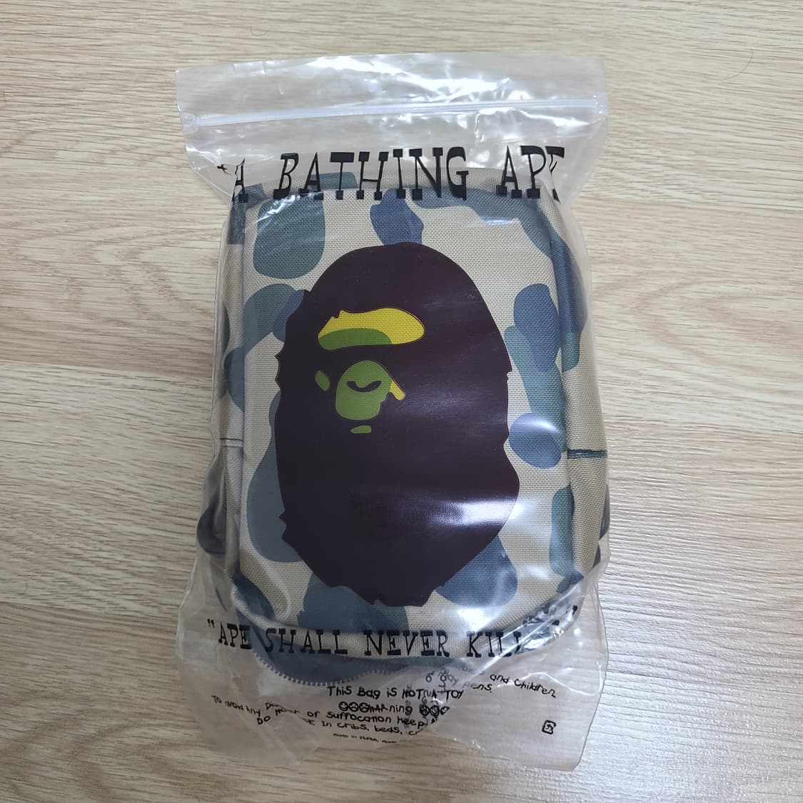 (새상품) 베이프 카모 미니 파우치 크로스백 카메라 가방 상품이미지6